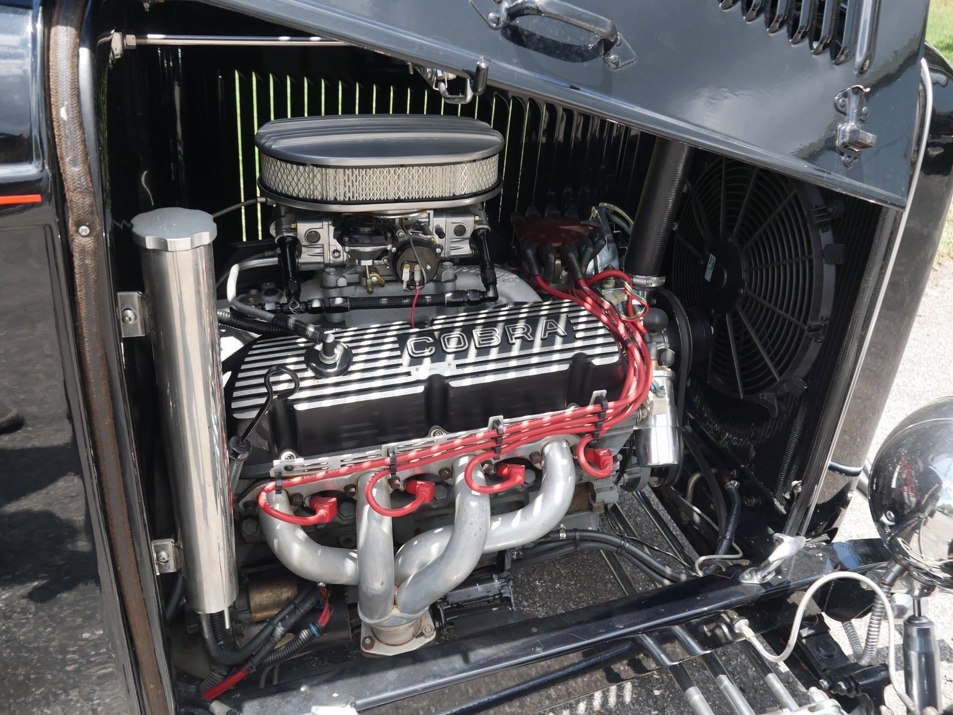 1932 Ford Roadster thumbnail 3