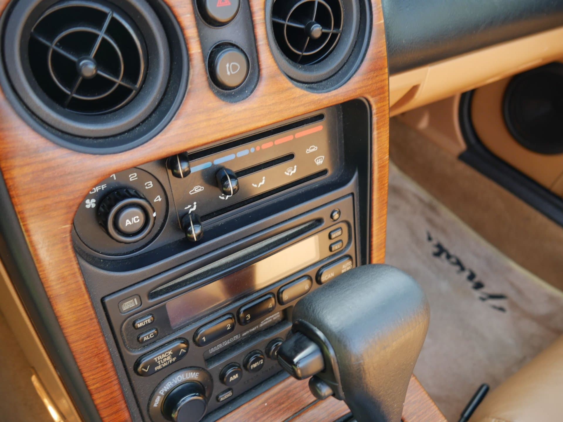 1997 Mazda MX-5 Miata thumbnail 15