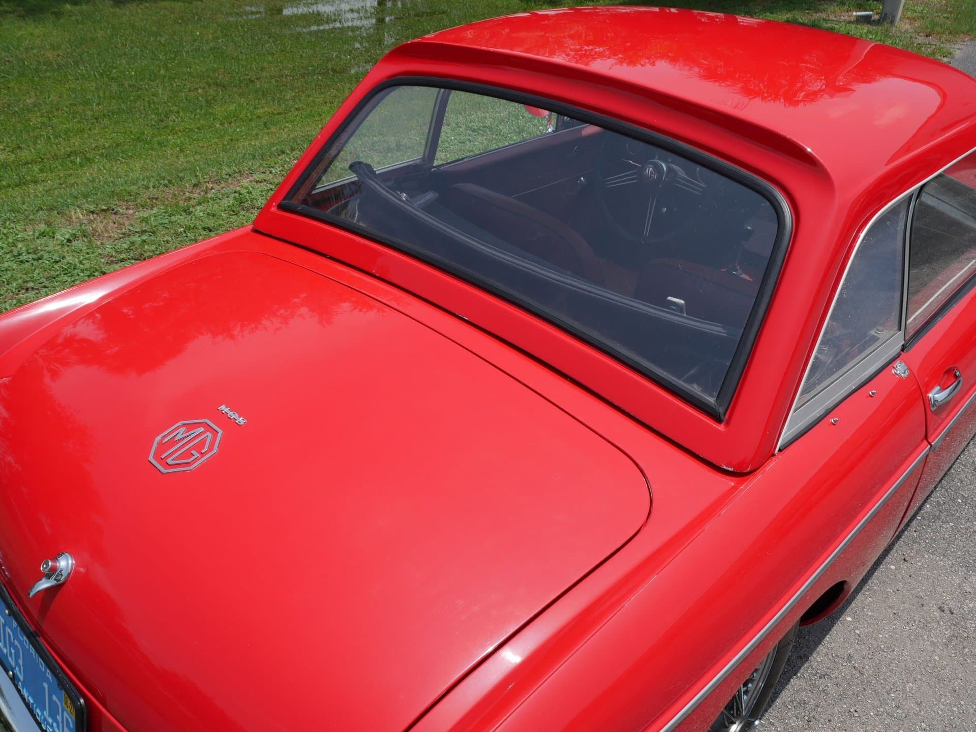 1965 MG MGB with Hardtop thumbnail 14