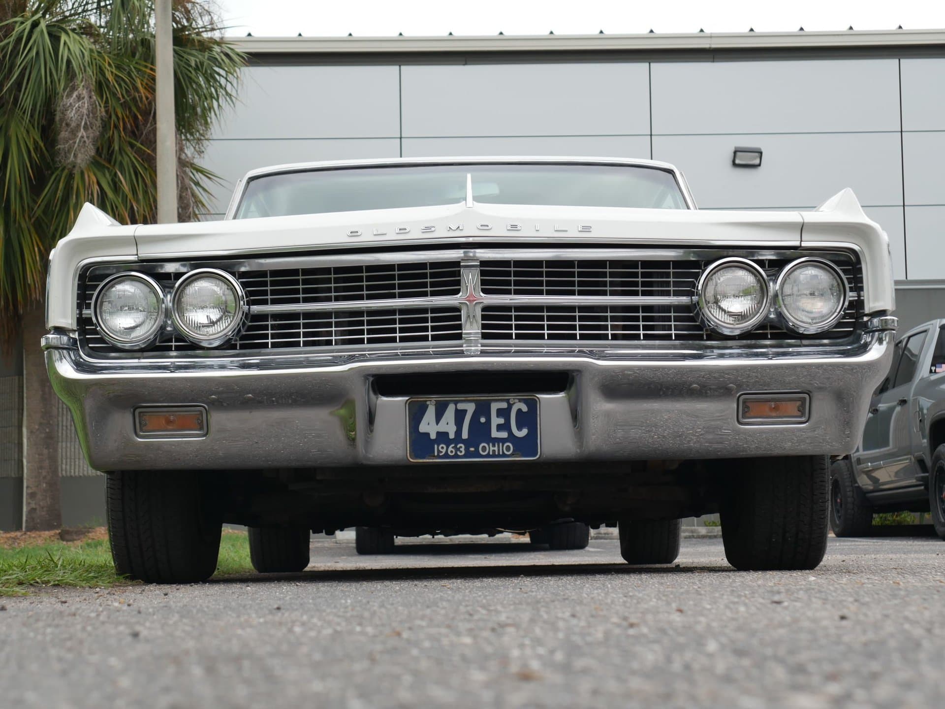 1963 Oldsmobile Starfire thumbnail 6
