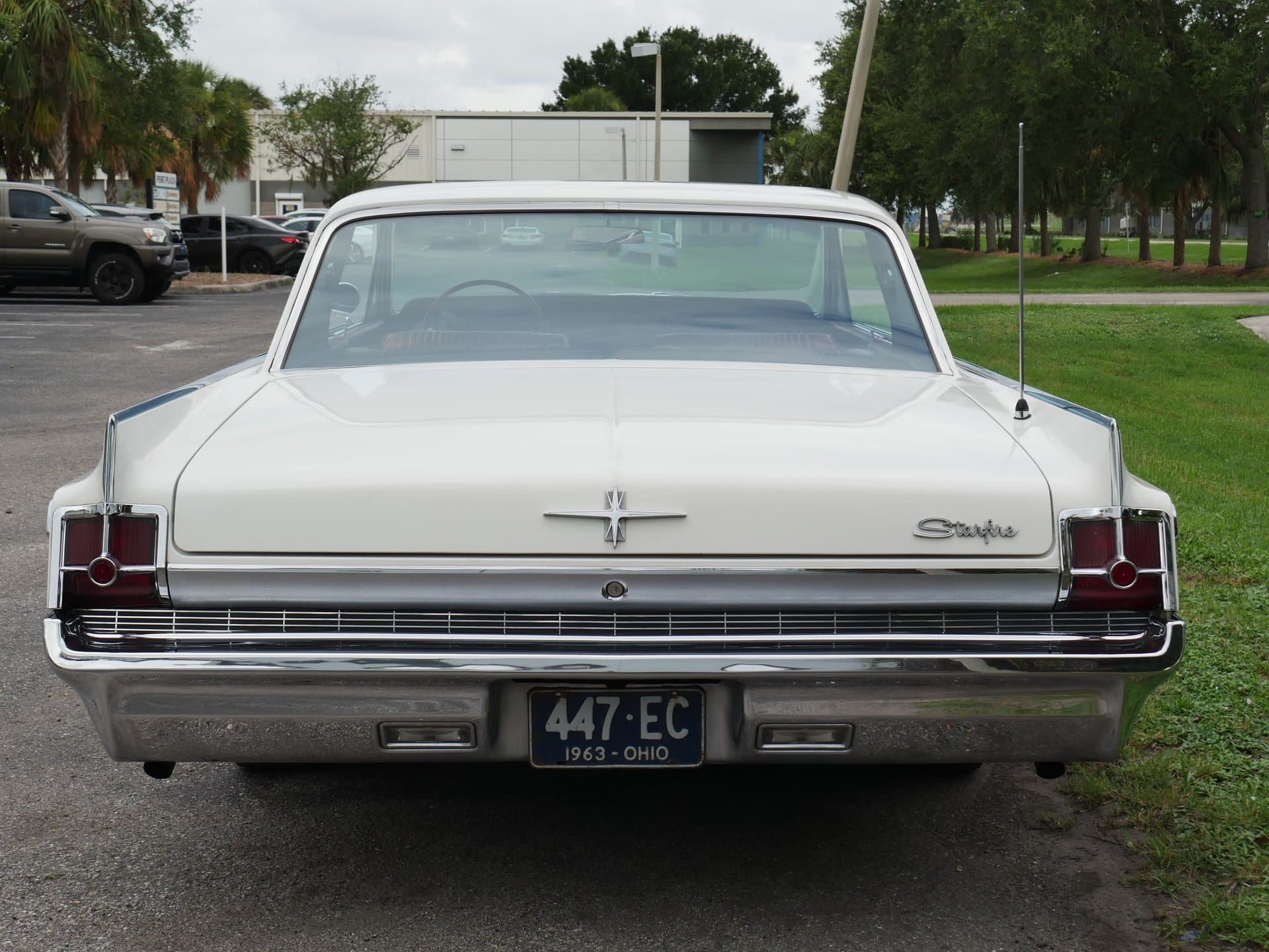 1963 Oldsmobile Starfire thumbnail 7
