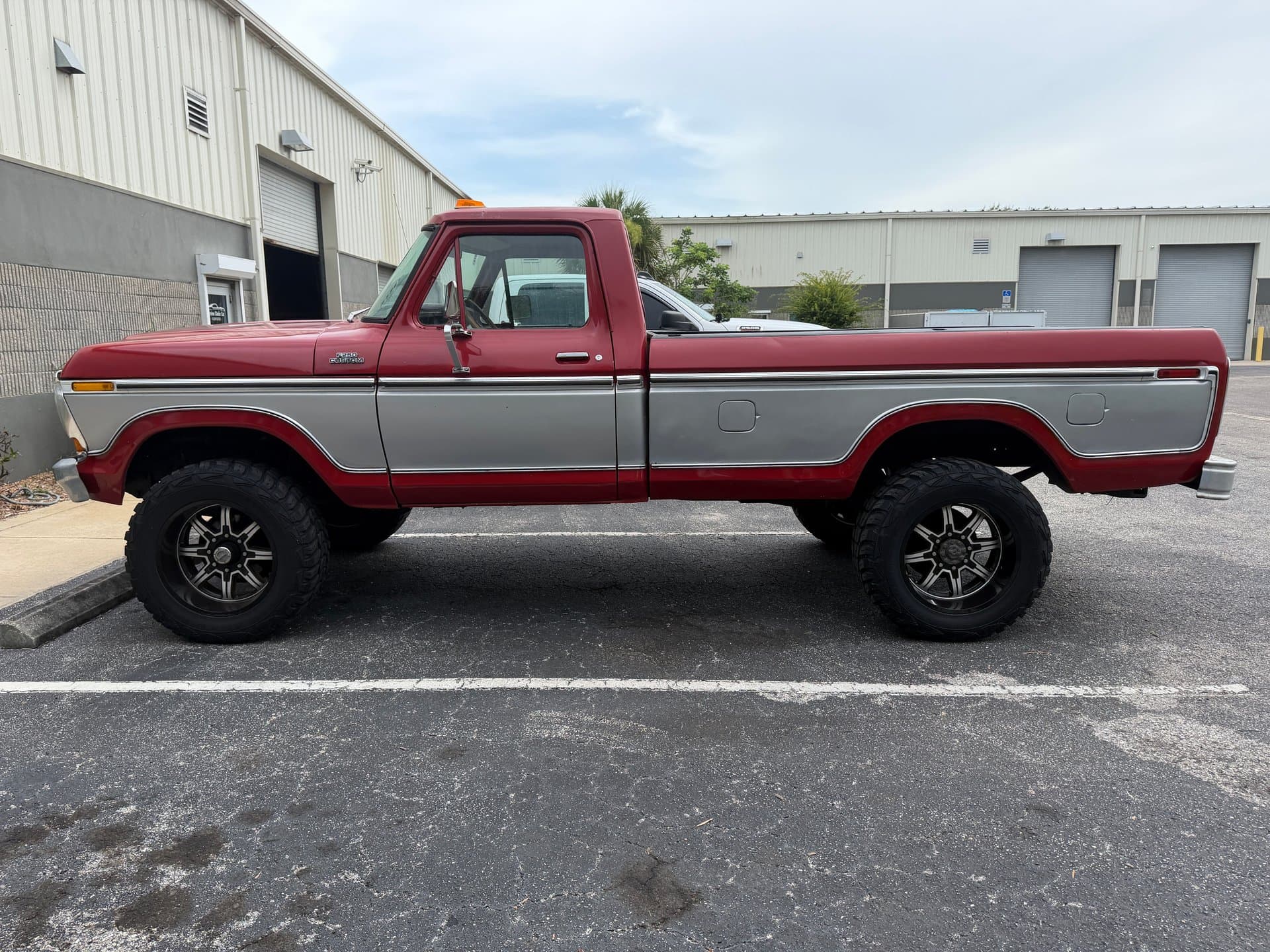 1973 Ford F250 Custom 4x4 thumbnail 4