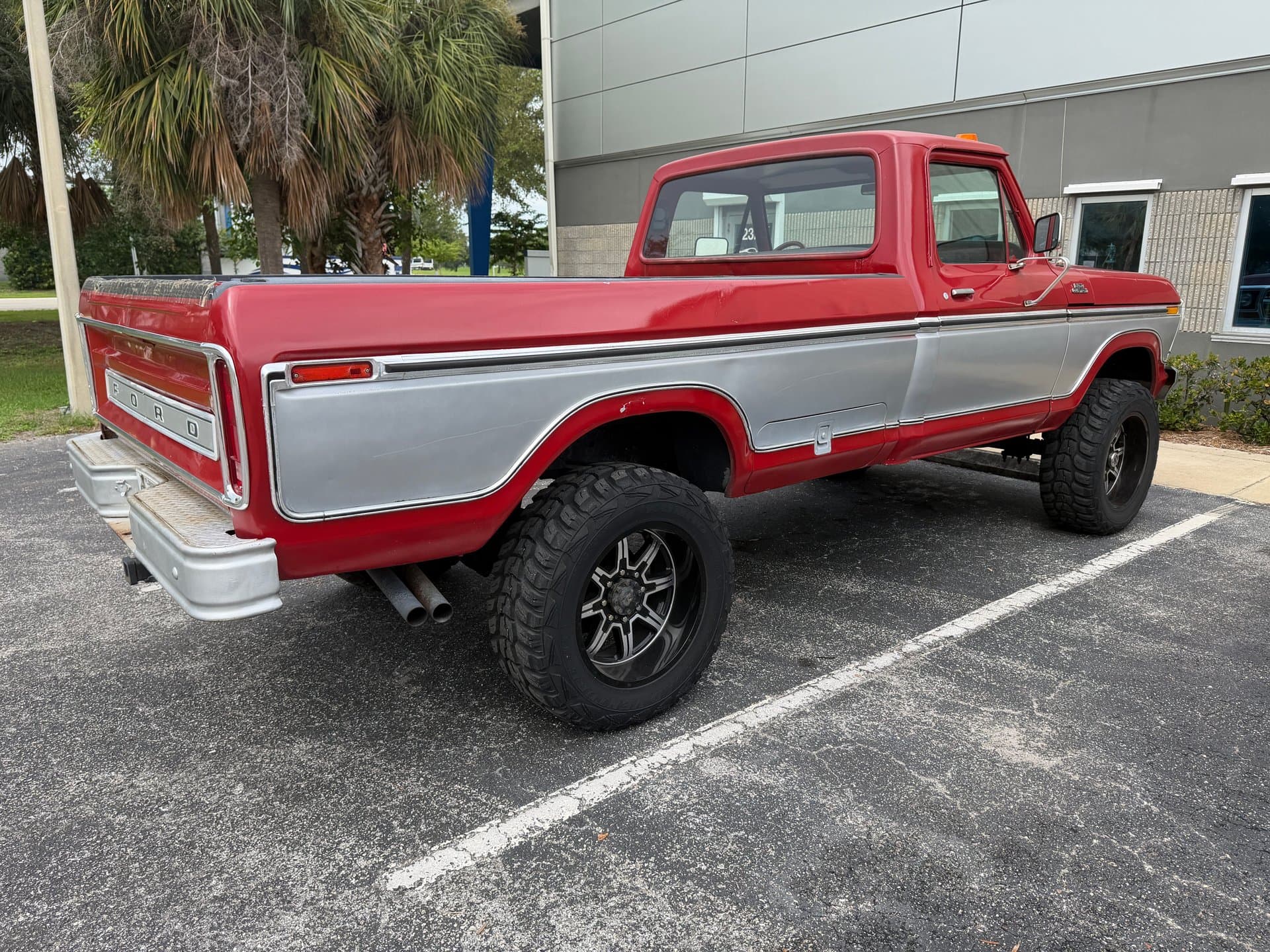 1973 Ford F250 Custom 4x4 thumbnail 12