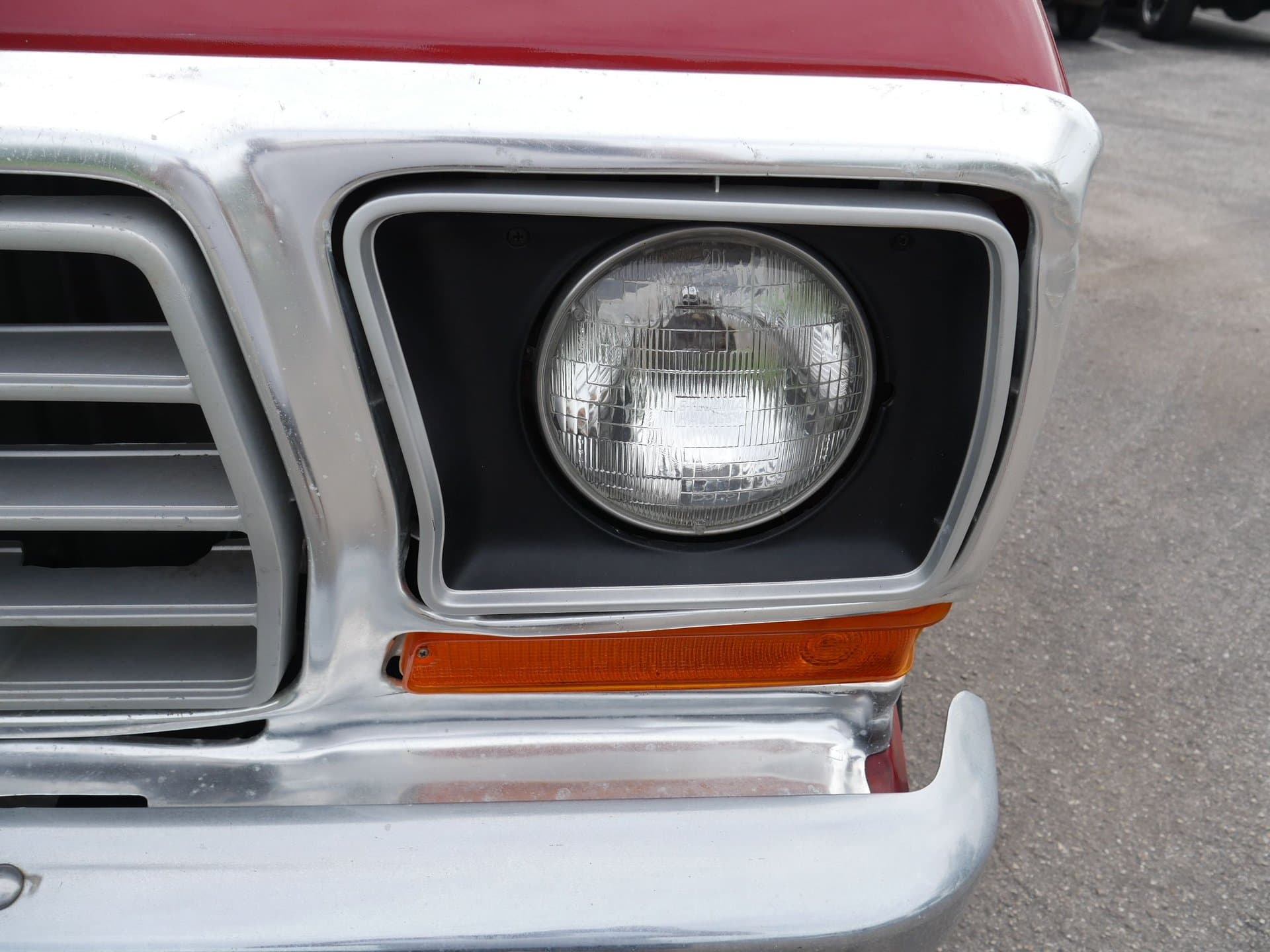 1973 Ford F250 Custom 4x4 thumbnail 9
