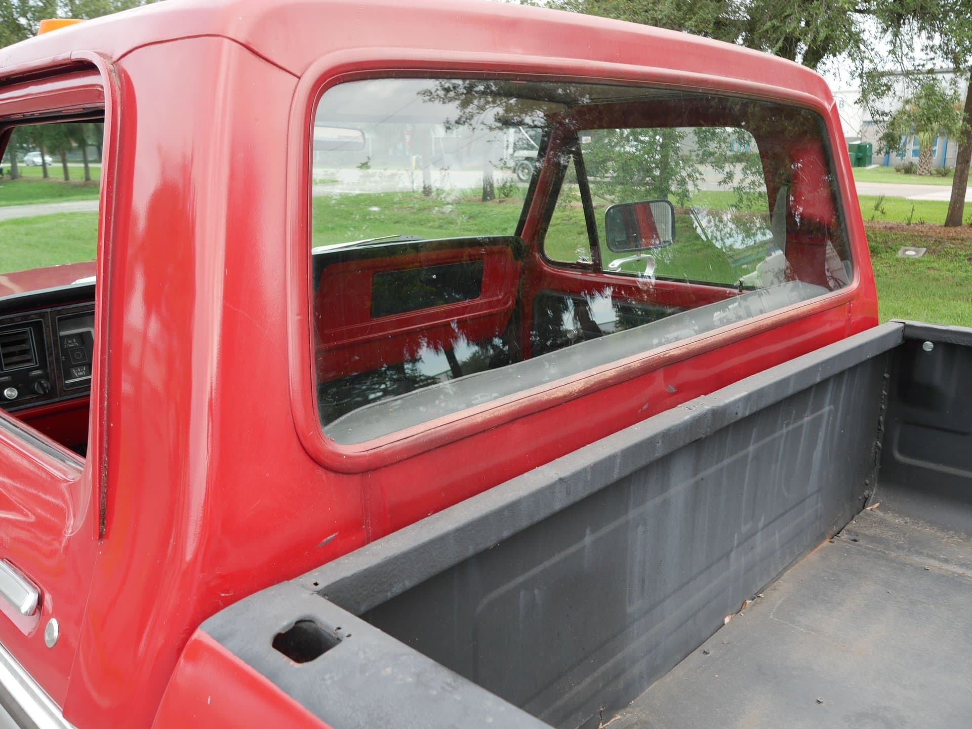 1973 Ford F250 Custom 4x4 thumbnail 11