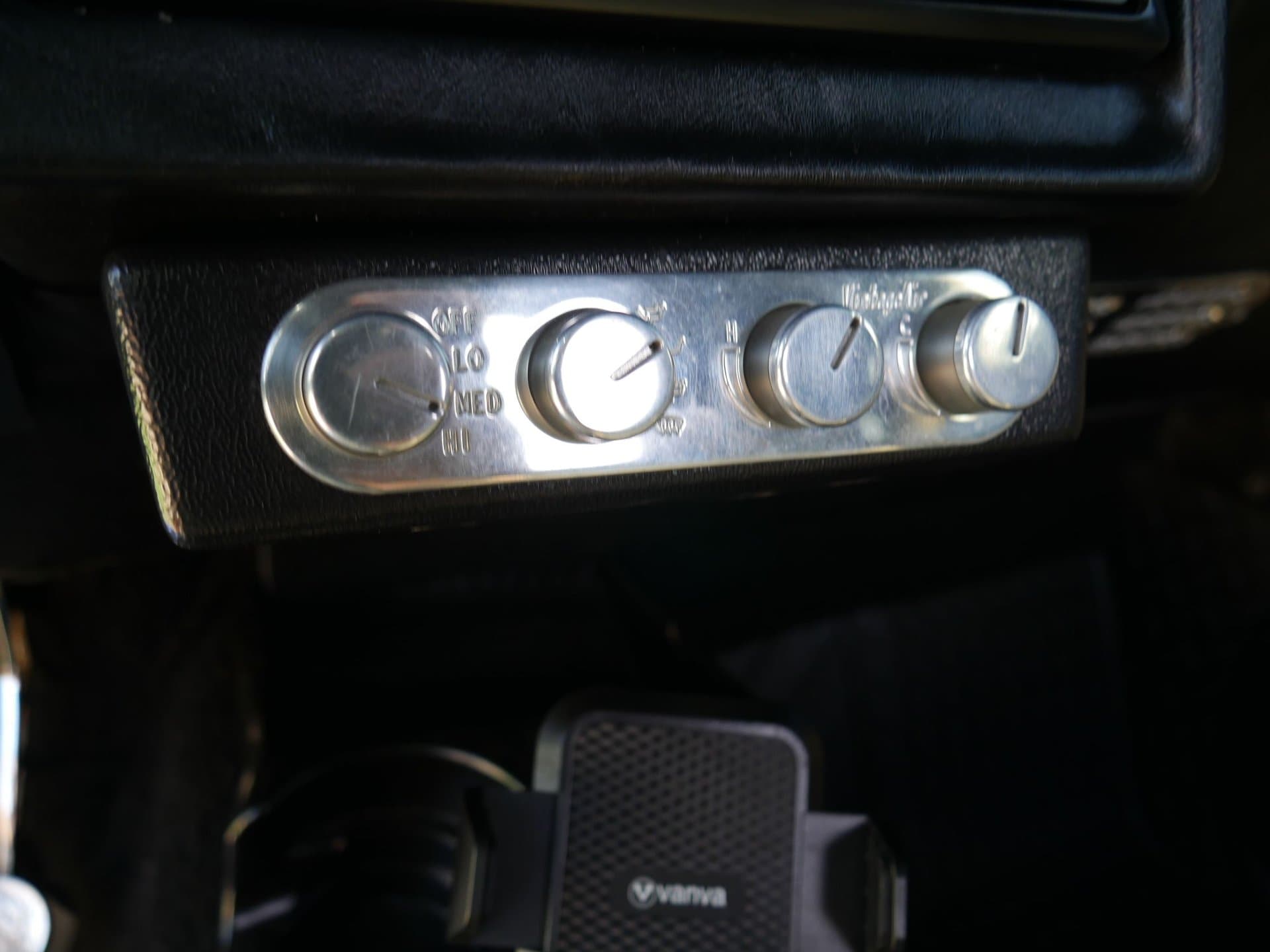 1934 Ford Cabriolet thumbnail 19