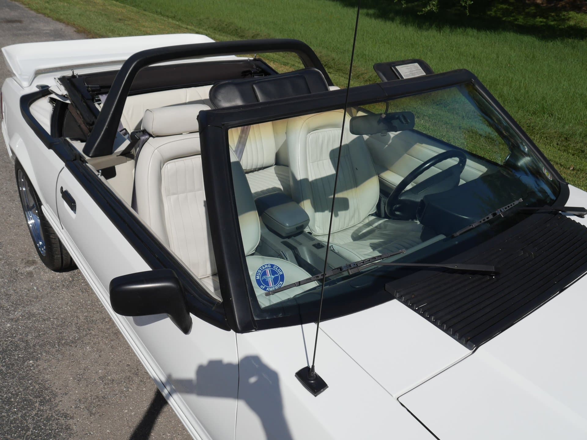 1993 Ford Mustang LX Convertible 5.0 thumbnail 16