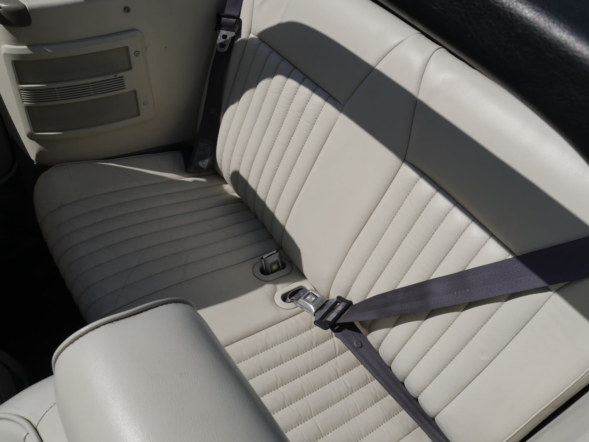 1993 Ford Mustang LX Convertible 5.0 thumbnail 19