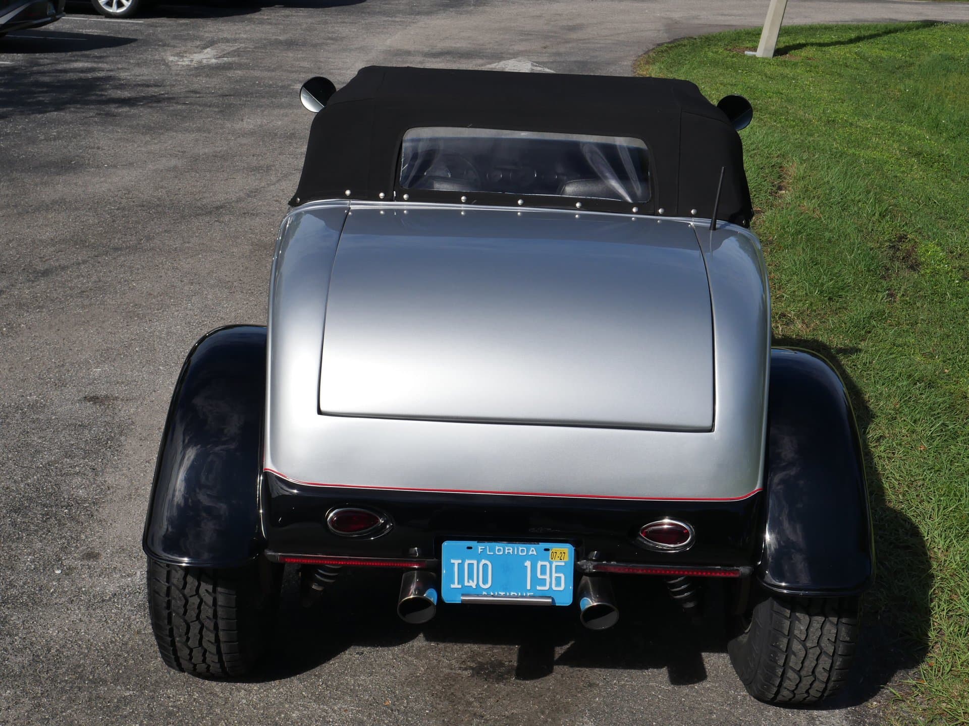 1932 Ford Roadster thumbnail 7