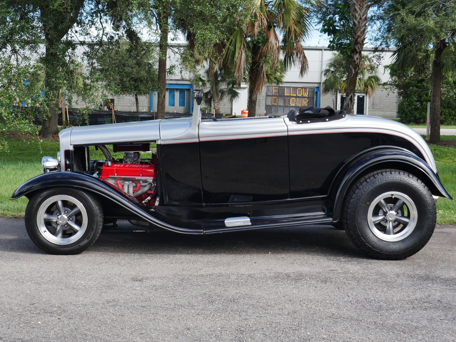 1932 Ford Roadster thumbnail 13