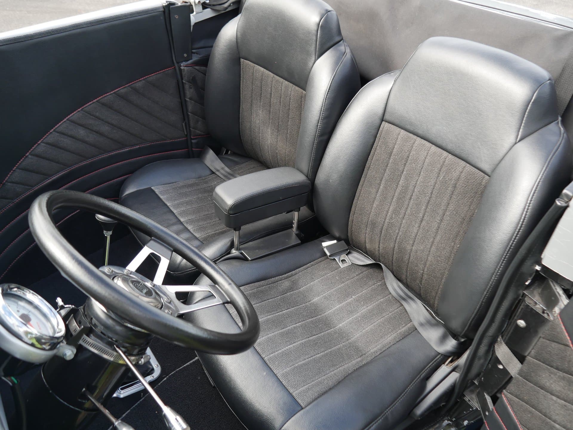 1932 Ford Roadster thumbnail 19