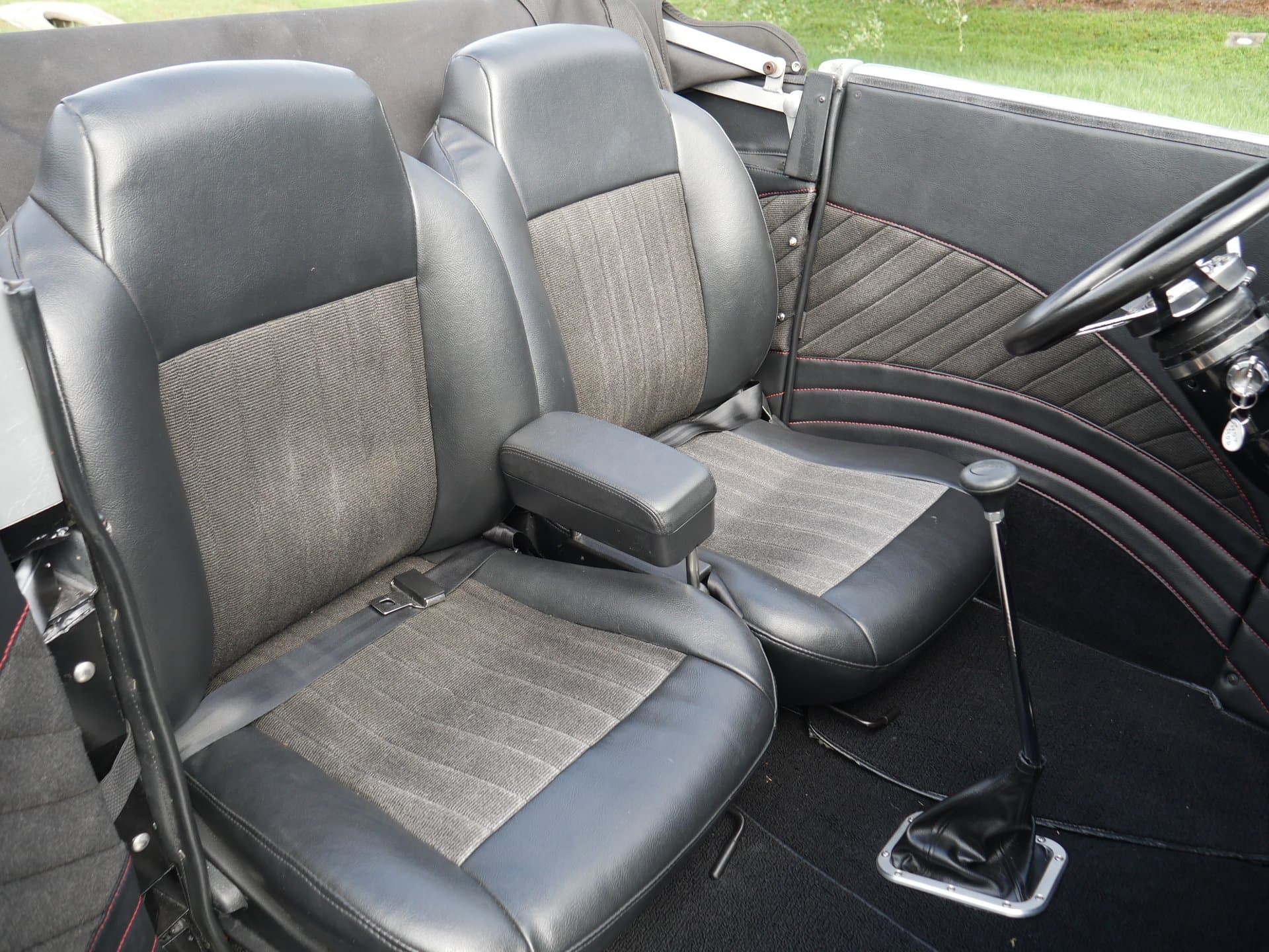 1932 Ford Roadster thumbnail 22