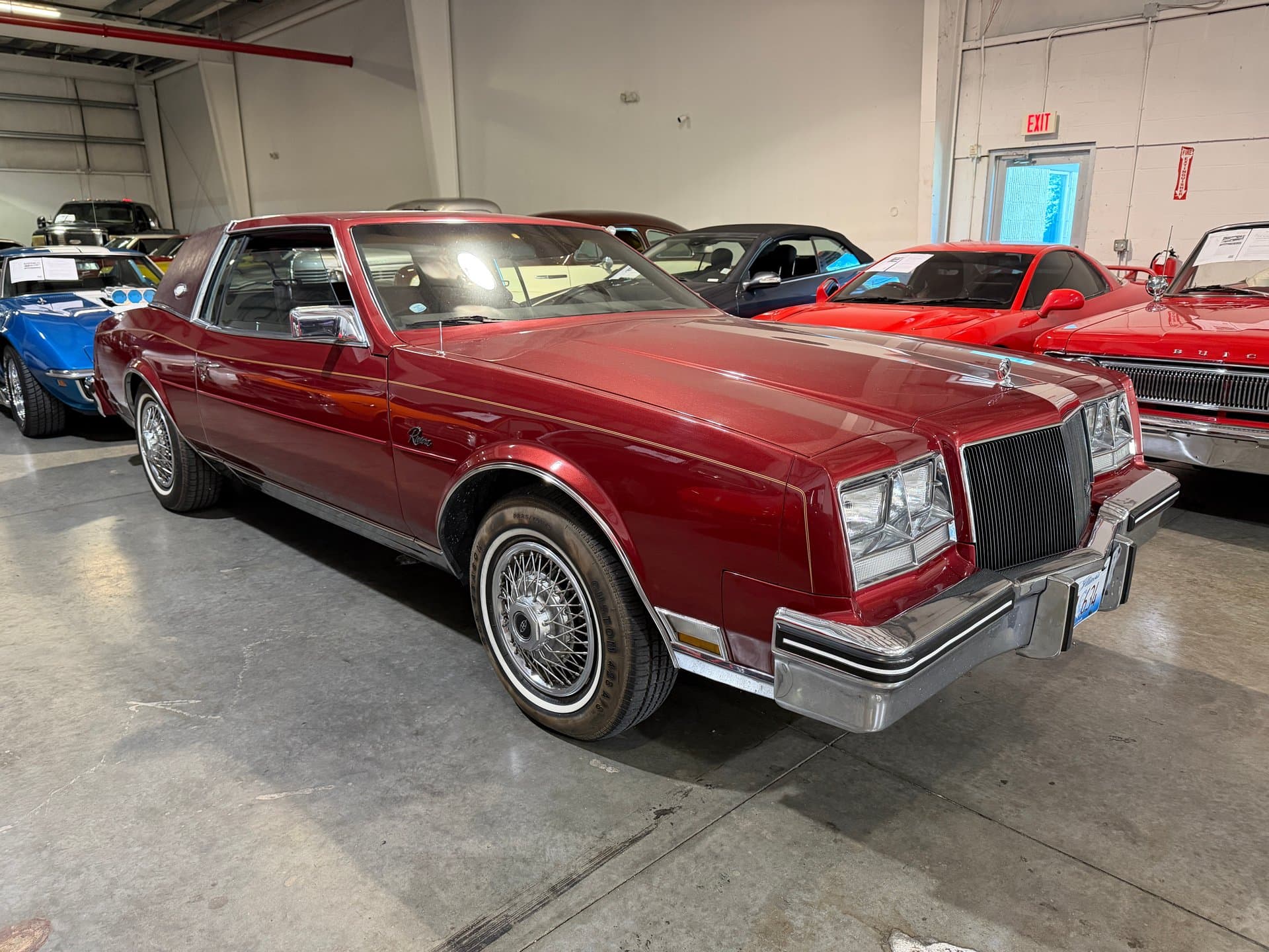 1985 Buick Riviera Coupe thumbnail 3