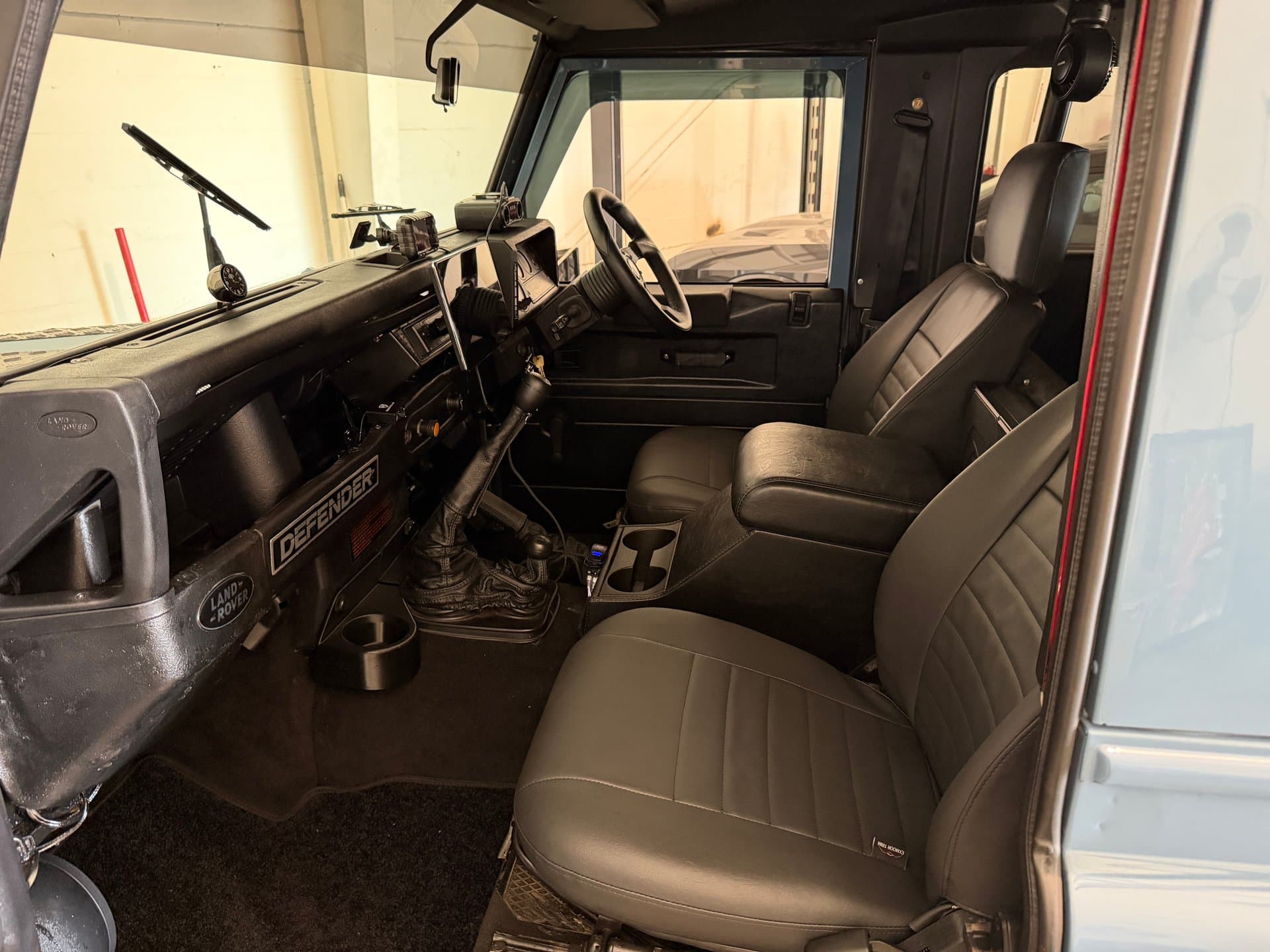 1996 Land Rover Defender 90 thumbnail 5