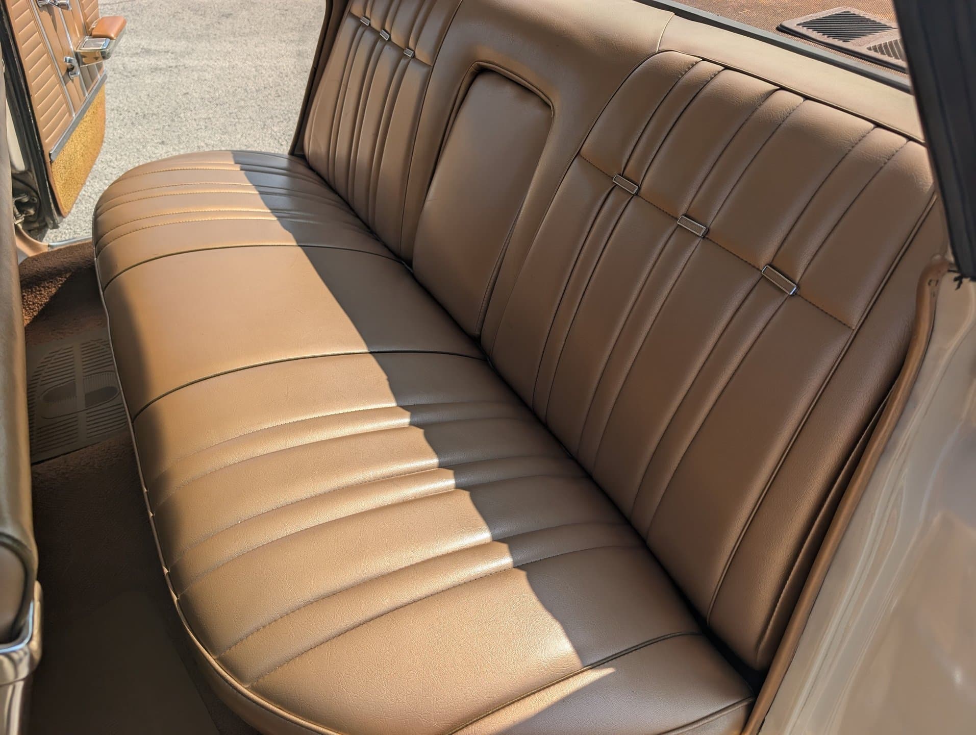 1964 Pontiac Bonneville thumbnail 23