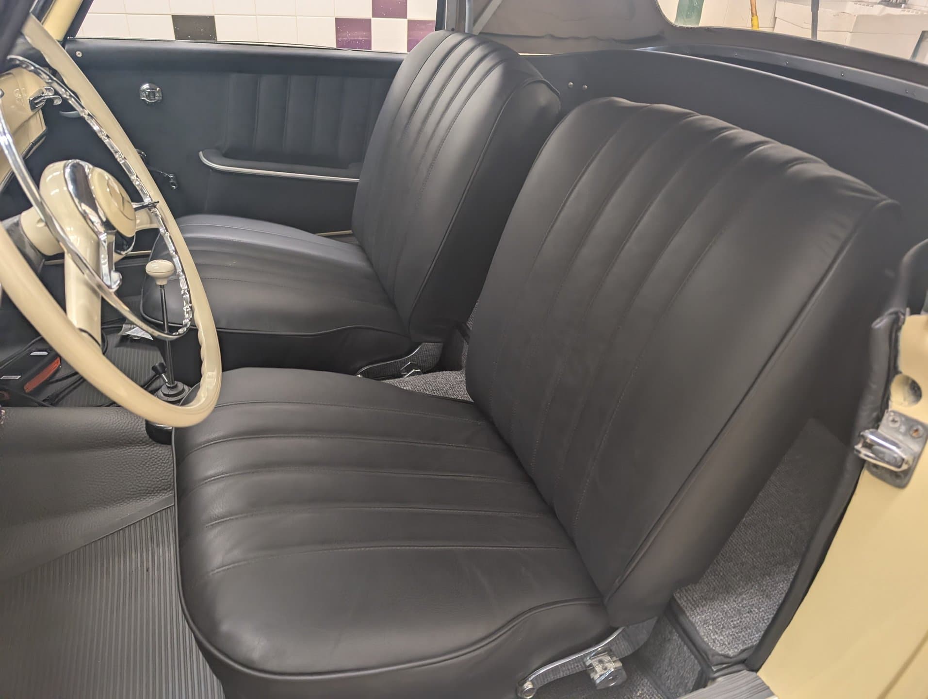1961 Mercedes 190SL thumbnail 7