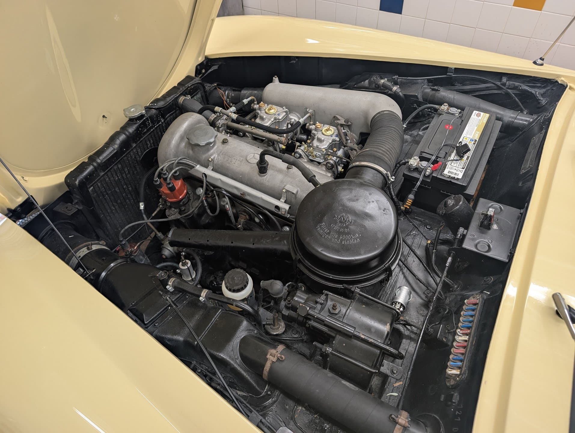 1961 Mercedes 190SL thumbnail 10