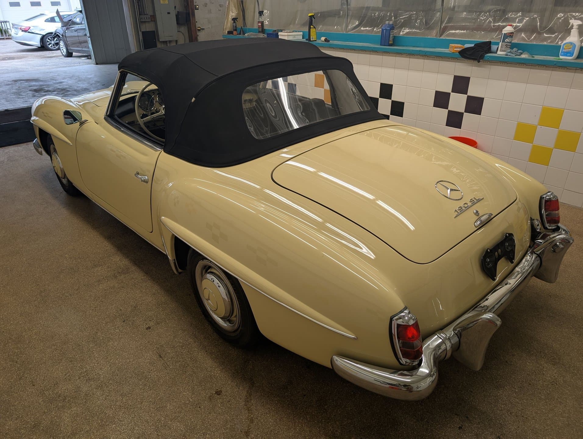 1961 Mercedes 190SL thumbnail 5