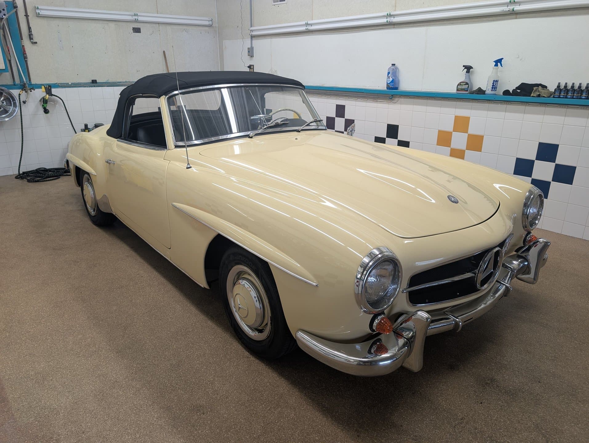1961 Mercedes 190SL thumbnail 3