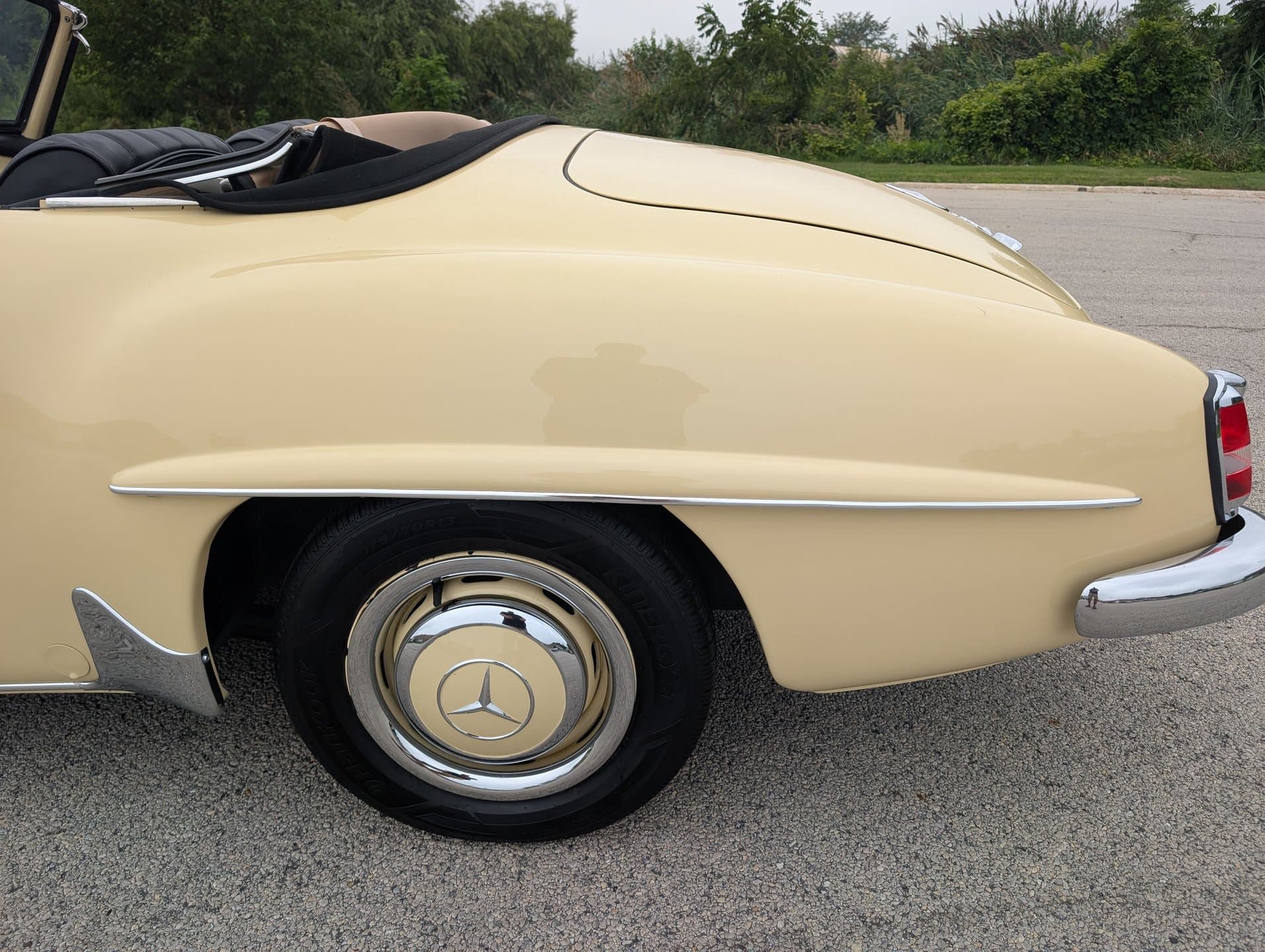 1961 Mercedes 190SL thumbnail 9