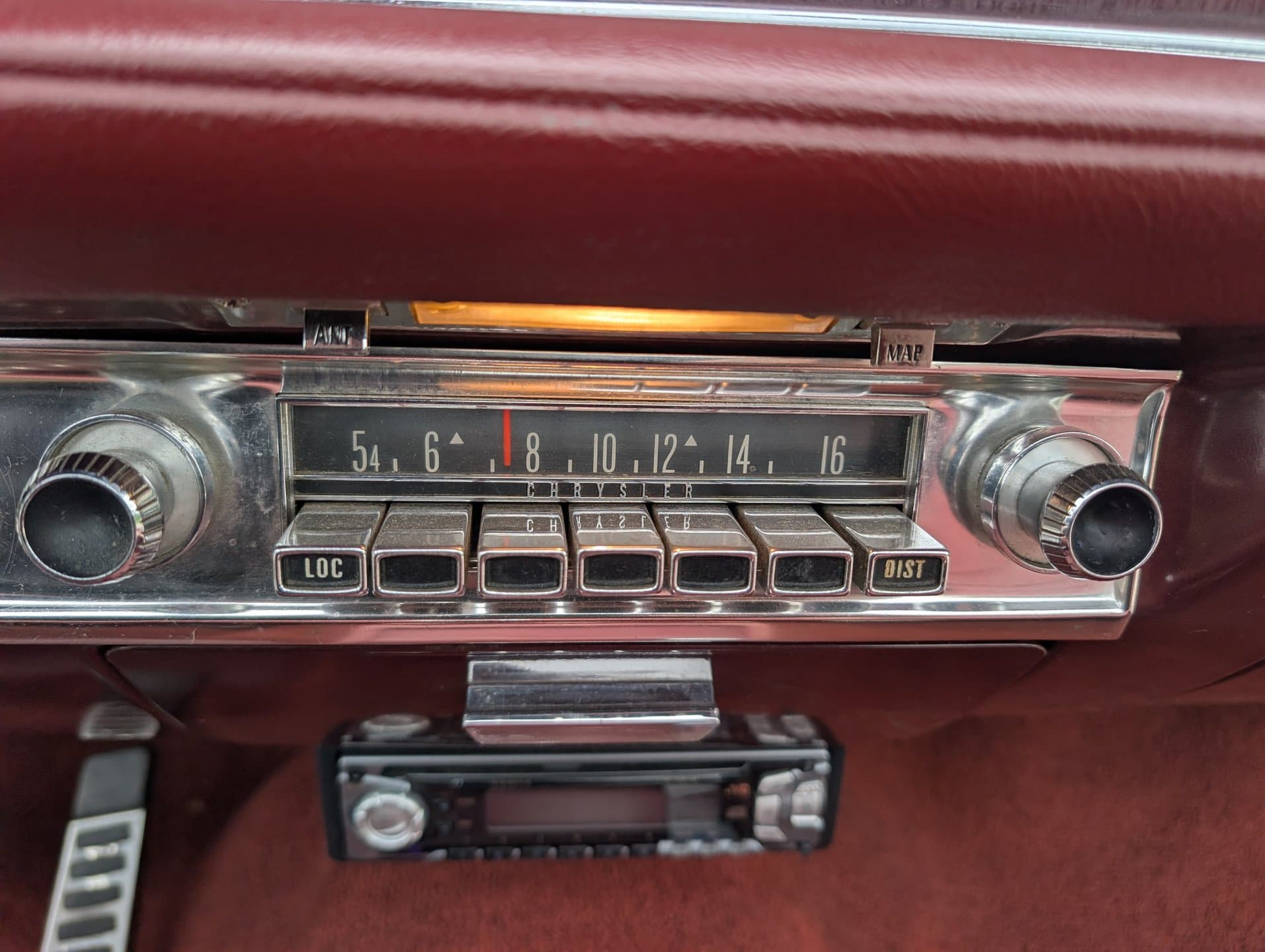 1964 Chrysler Newport Convertible thumbnail 18