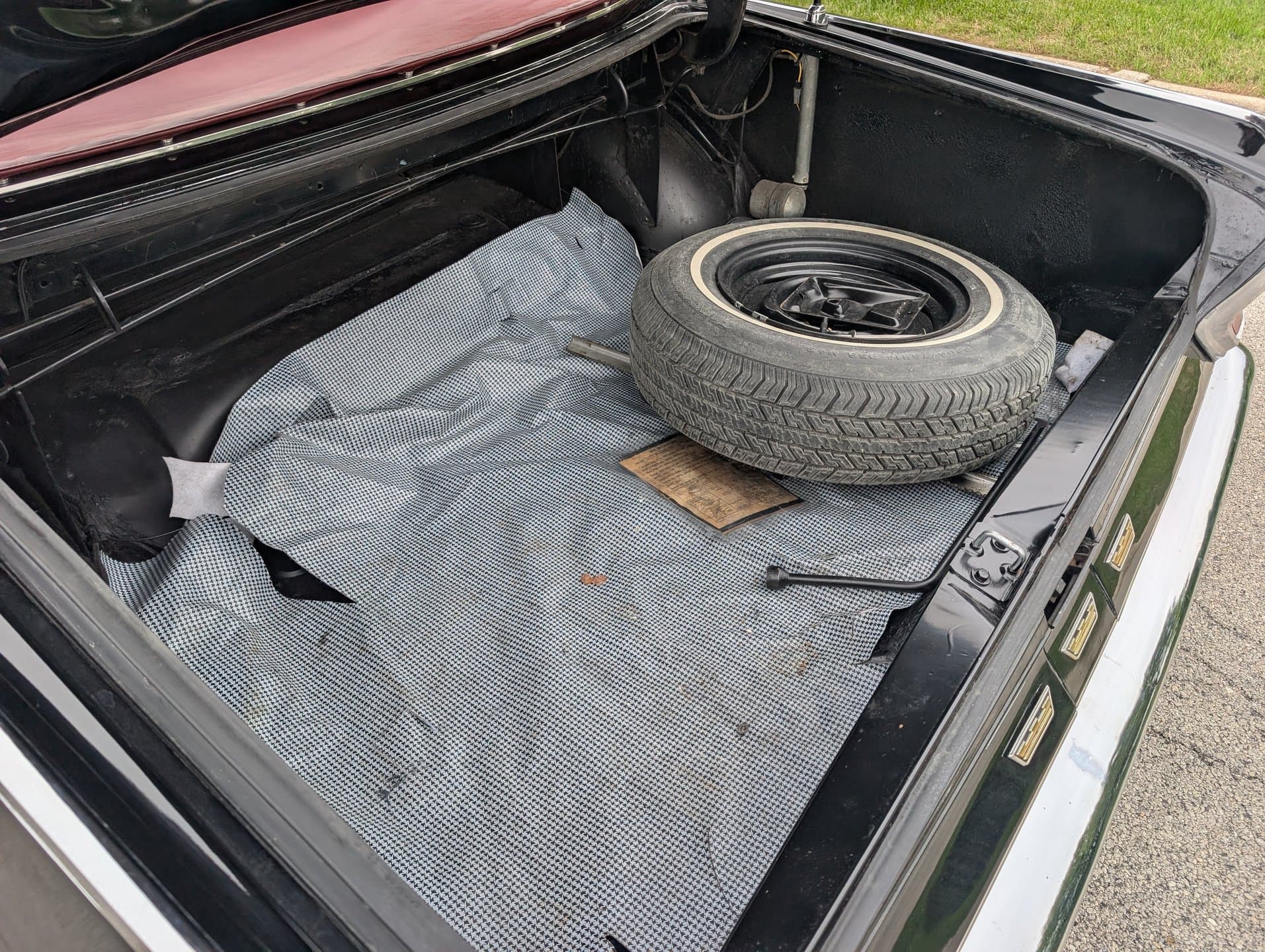 1964 Chrysler Newport Convertible thumbnail 23