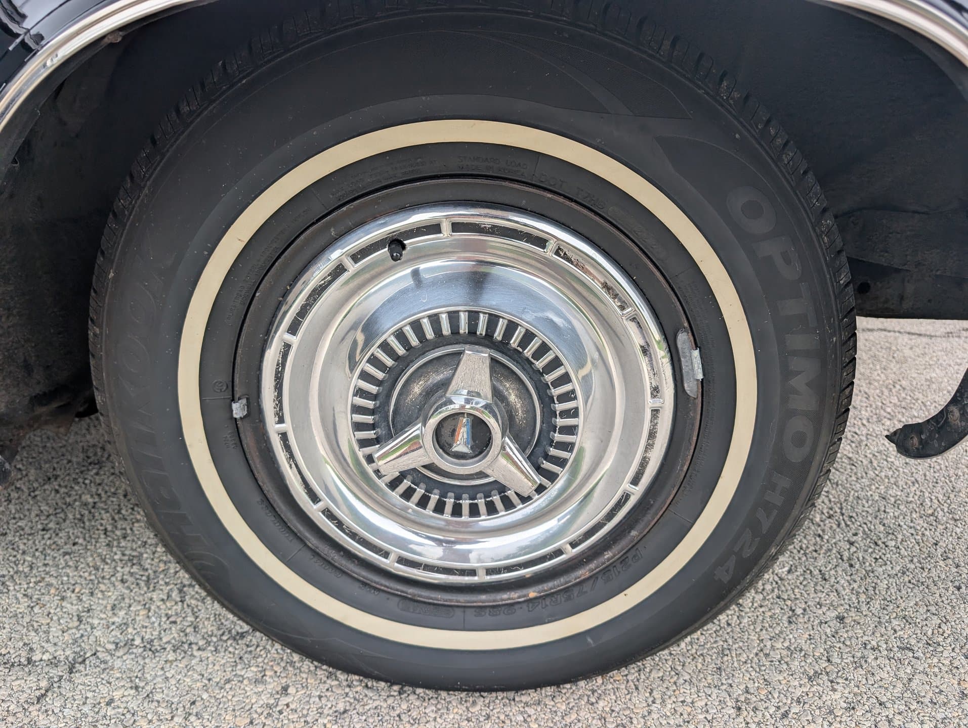 1964 Chrysler Newport Convertible thumbnail 25