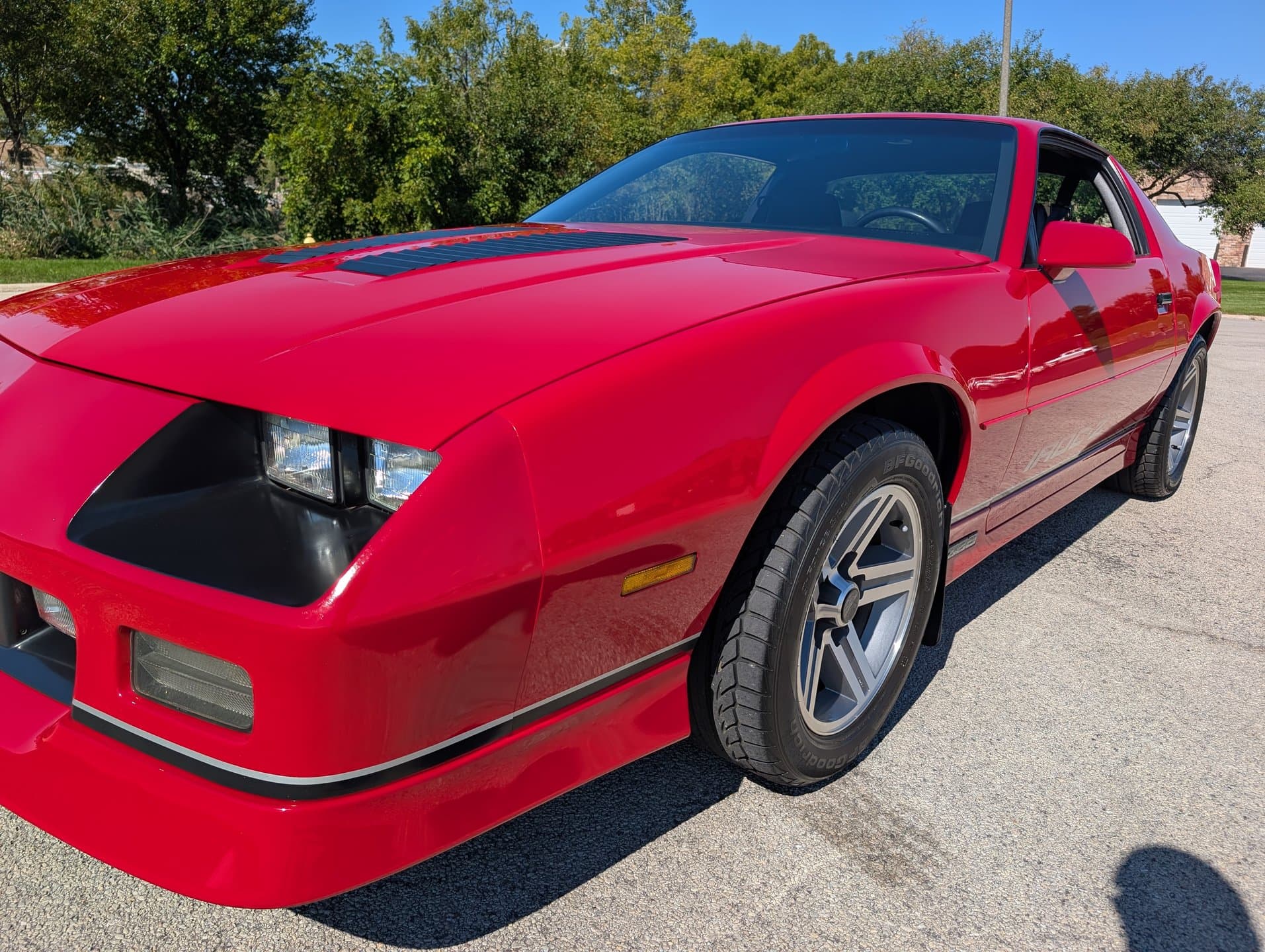 1986 Chevrolet Camaro IROC-Z thumbnail 5
