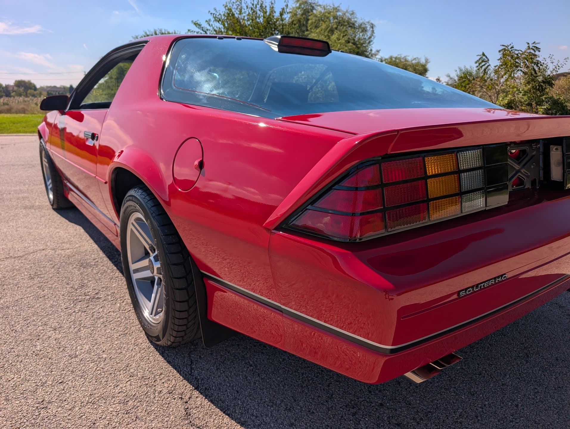 1986 Chevrolet Camaro IROC-Z thumbnail 6
