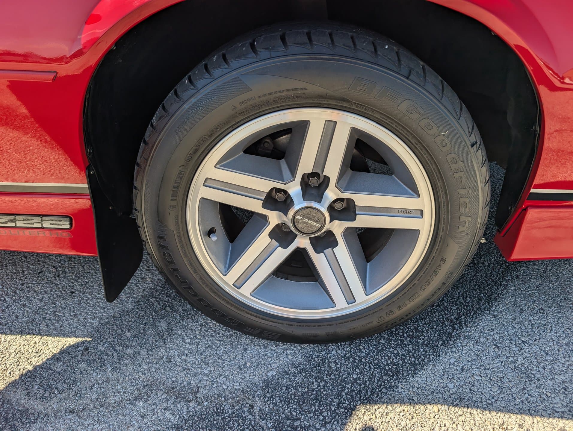1986 Chevrolet Camaro IROC-Z — photo 2