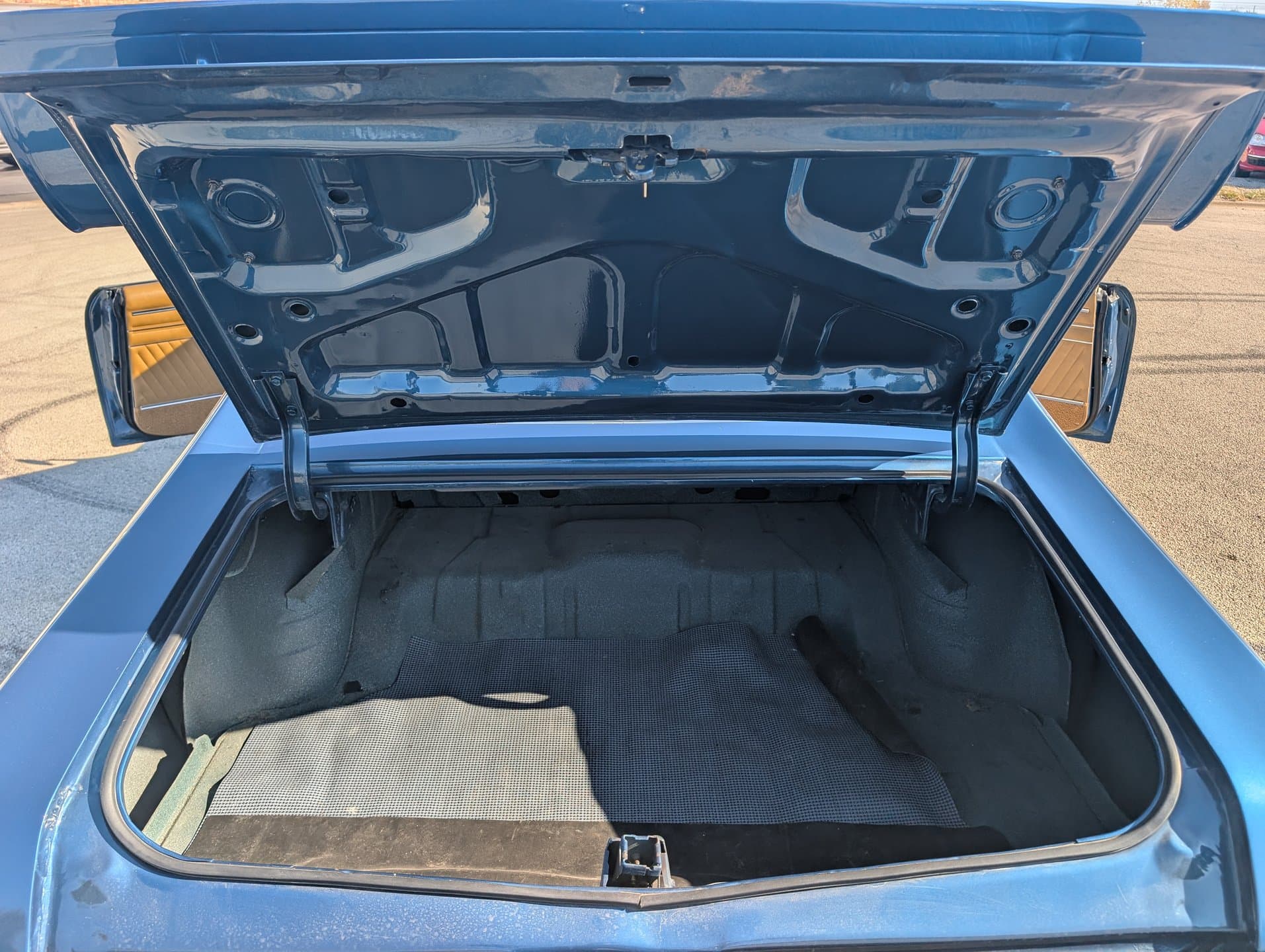 1970 Pontiac GTO Coupe thumbnail 24