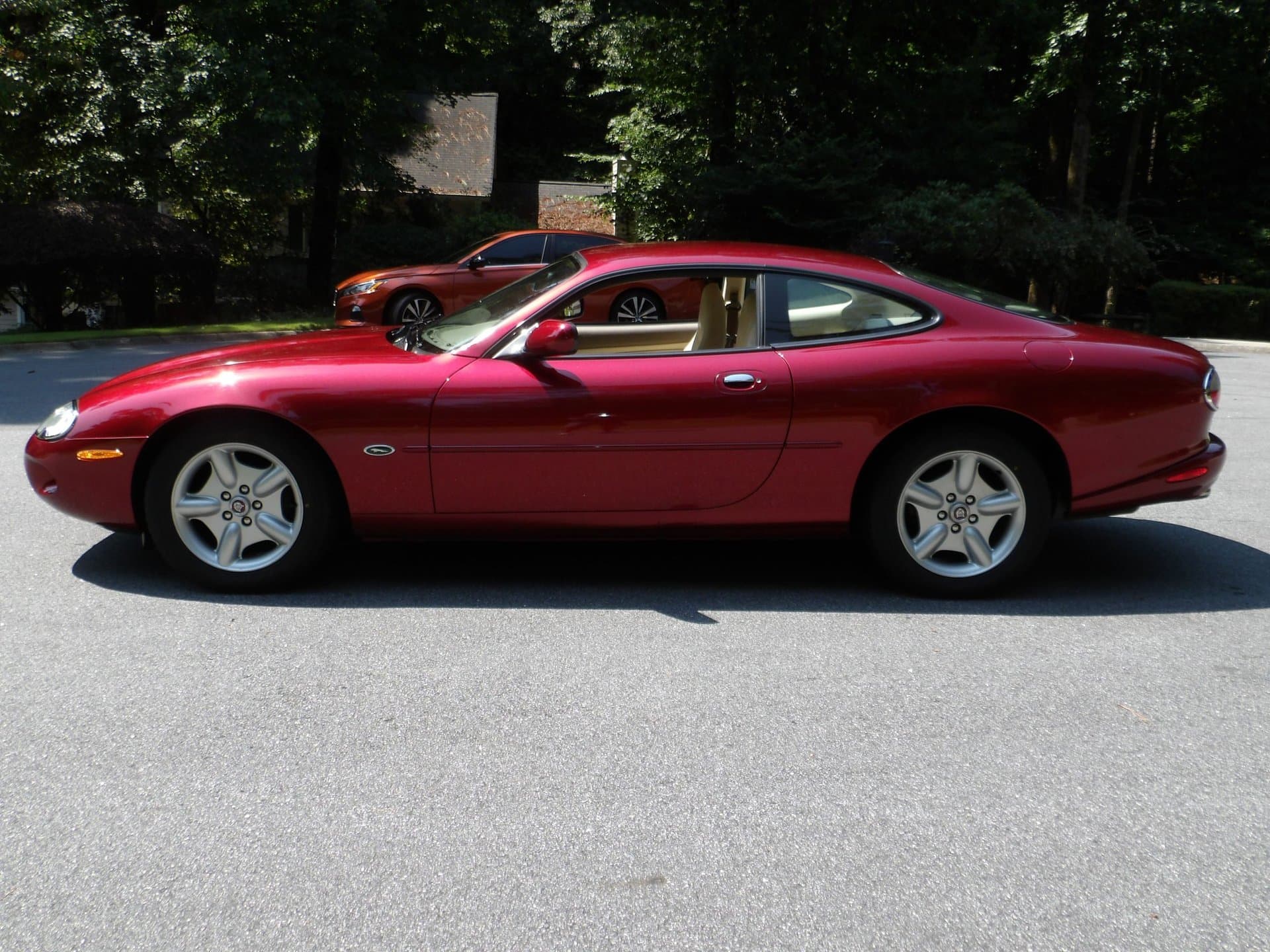 1997 Jaguar XK8 thumbnail 4
