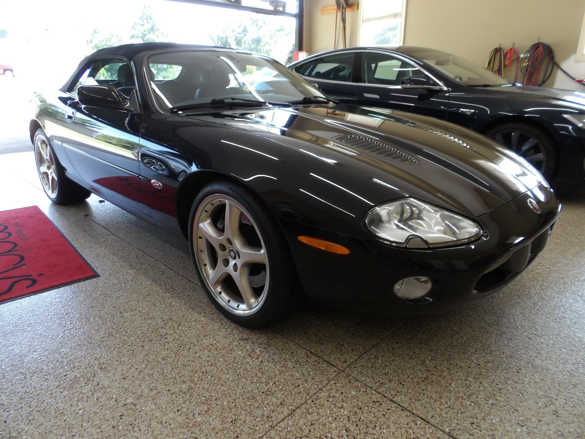 2001 Jaguar XKR thumbnail 3