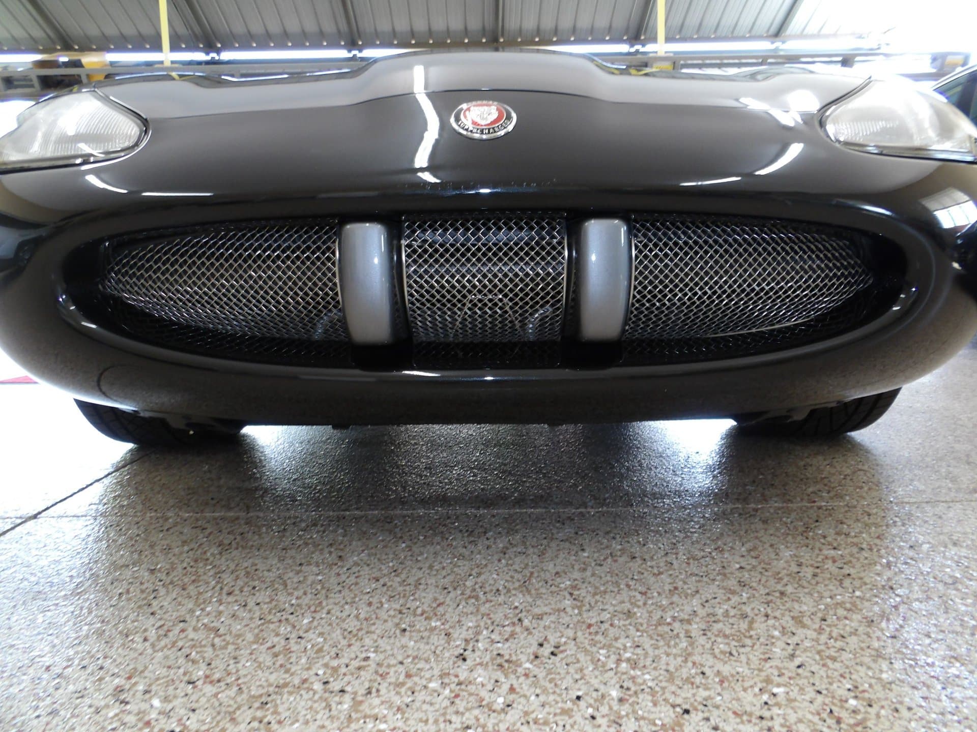 2001 Jaguar XKR thumbnail 17
