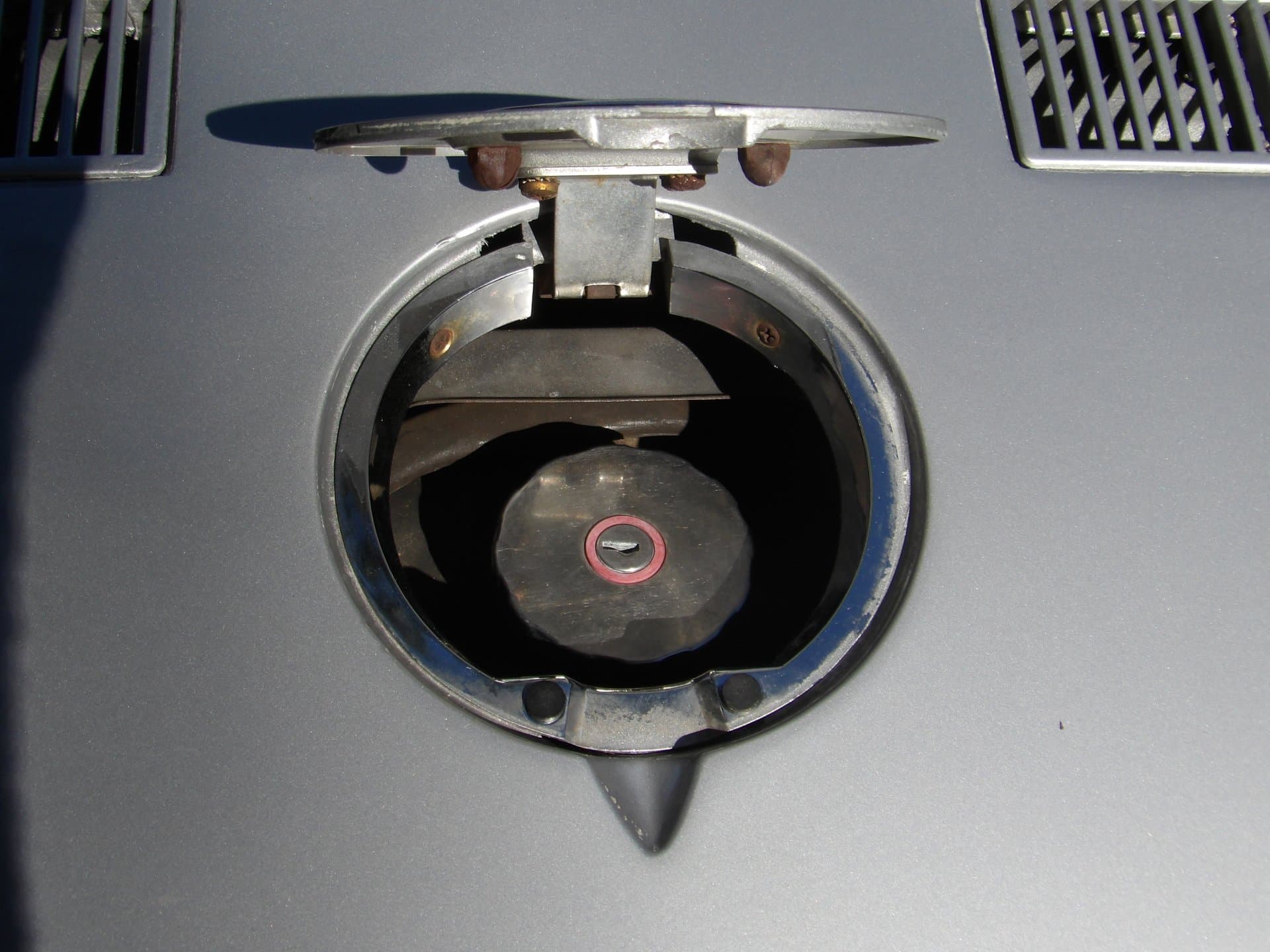1975 Chevrolet Corvette Convertible thumbnail 11