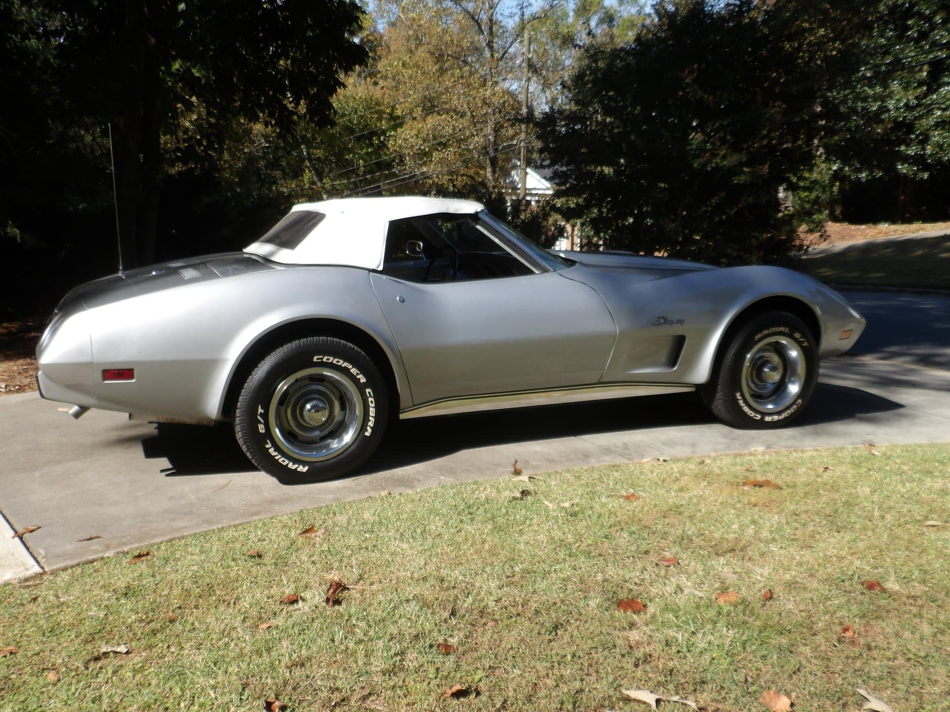 1975 Chevrolet Corvette Convertible thumbnail 13