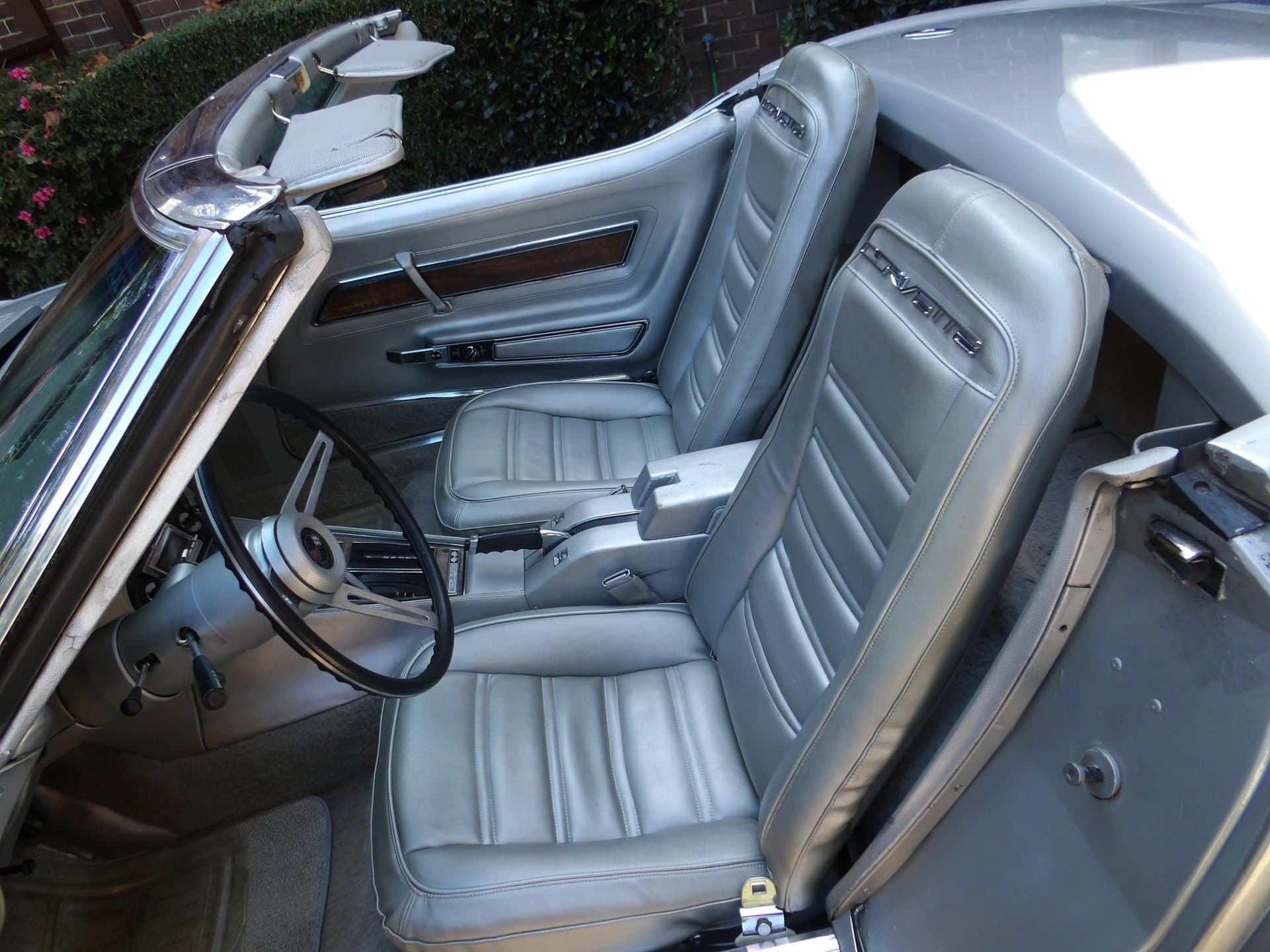 1975 Chevrolet Corvette Convertible thumbnail 21