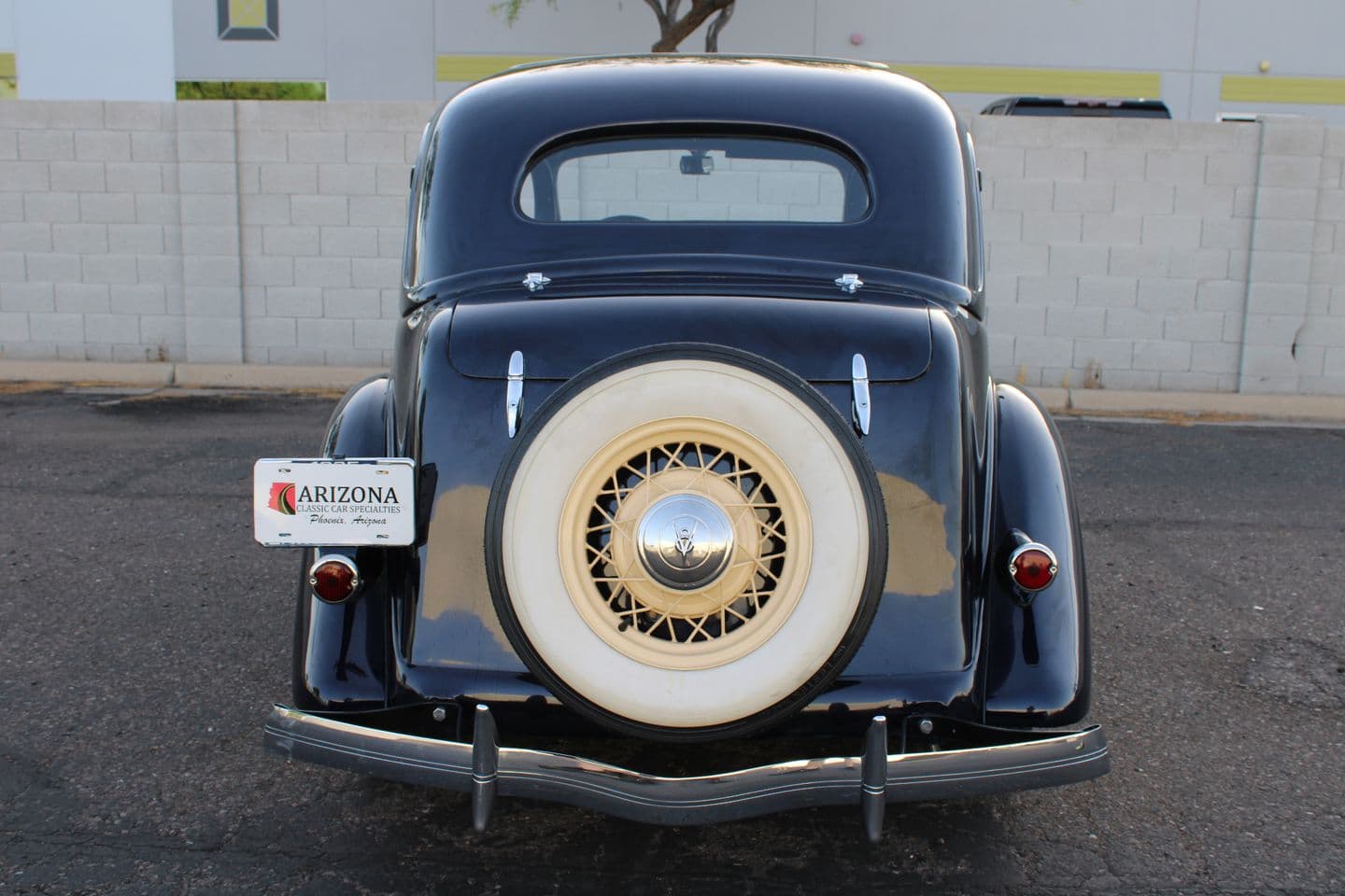 1935 Ford Sedan thumbnail 10