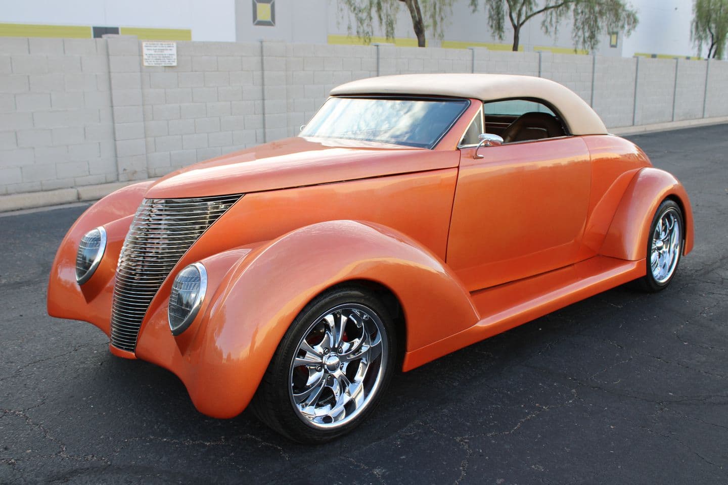 1937 Ford Roadster thumbnail 5