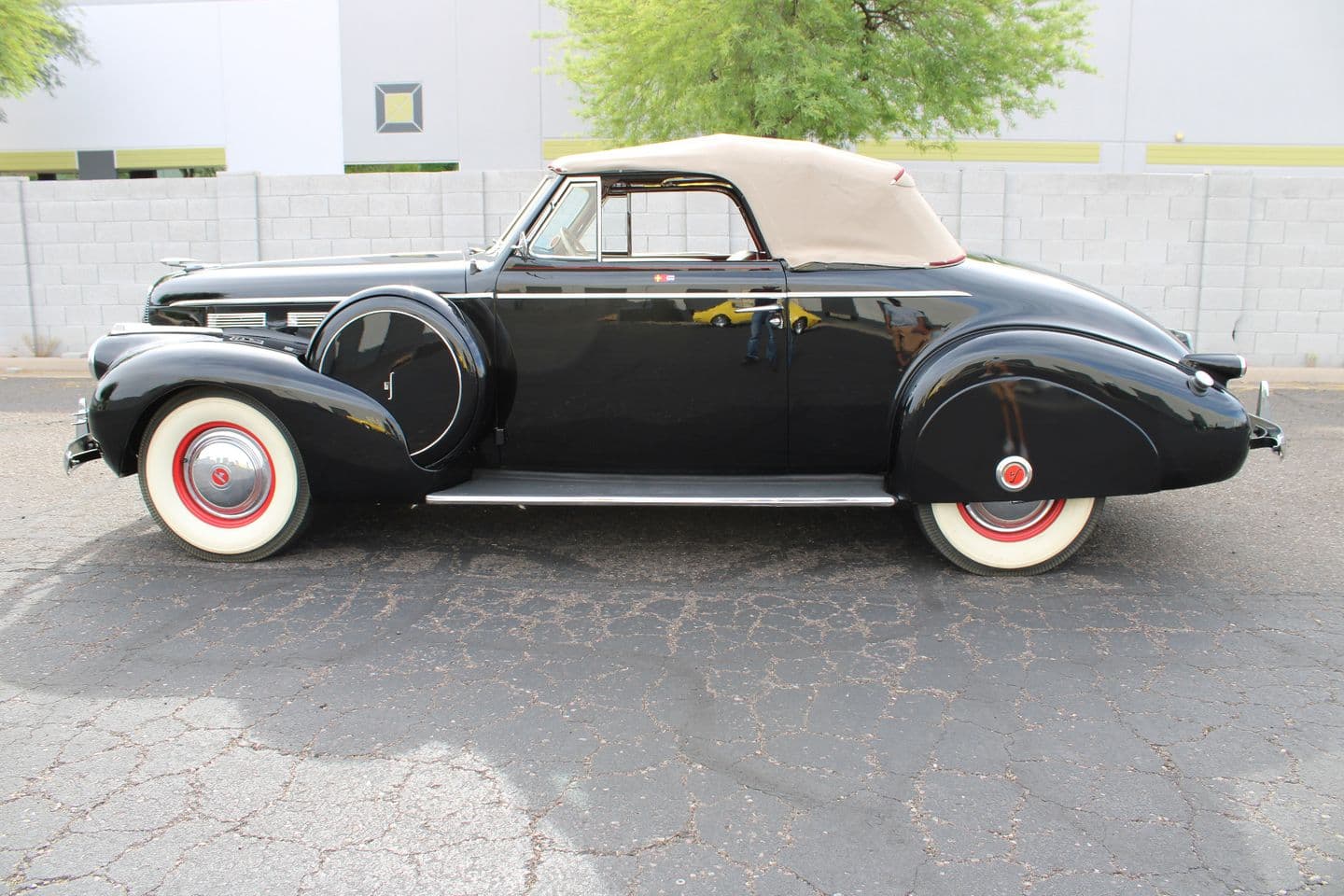 1940 LaSalle Series 50 thumbnail 3