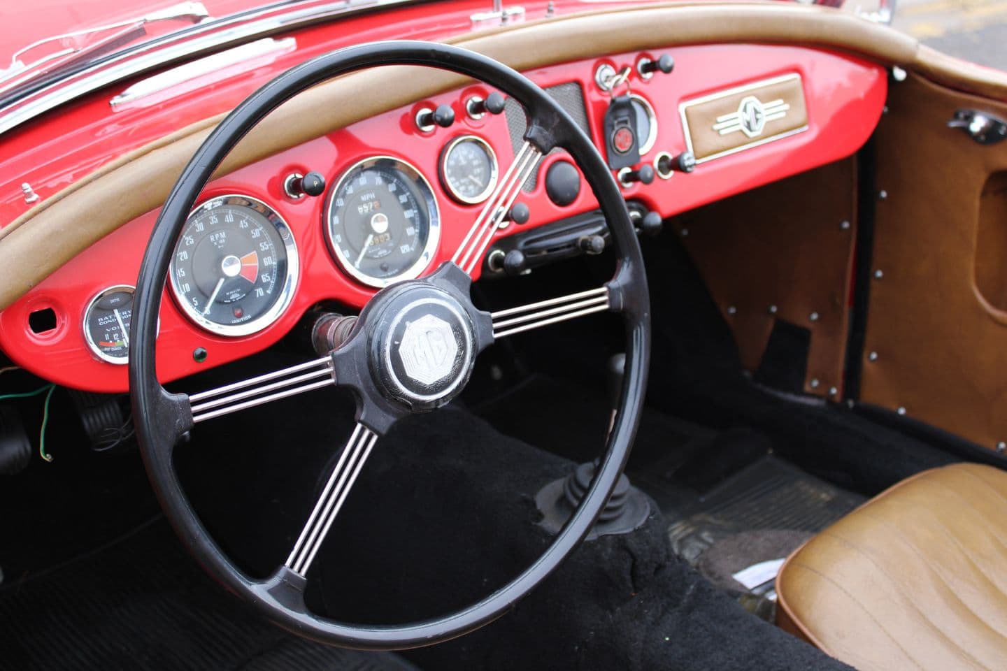 1956 MG Roadster thumbnail 15