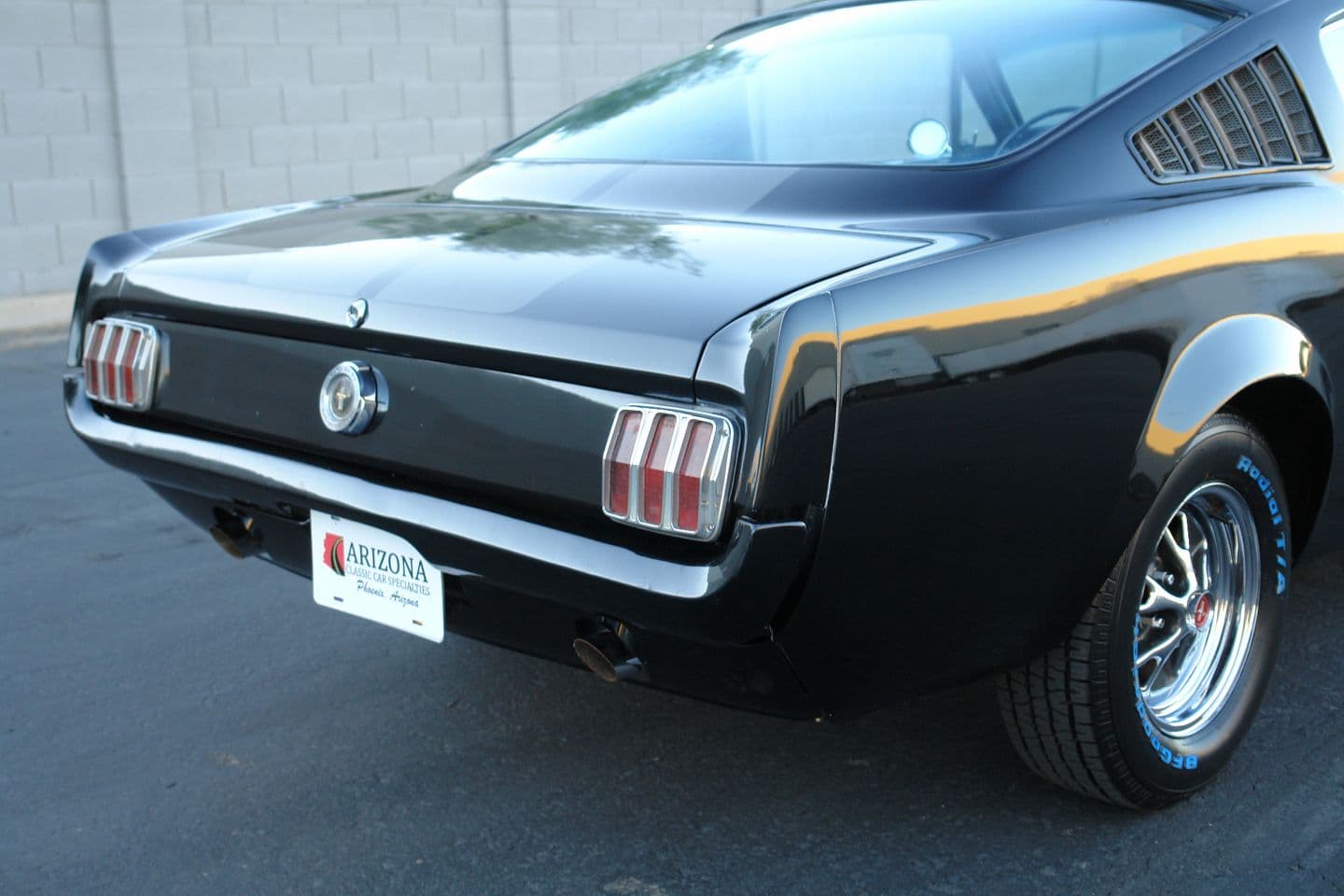 1965 Ford Mustang Fastback thumbnail 3