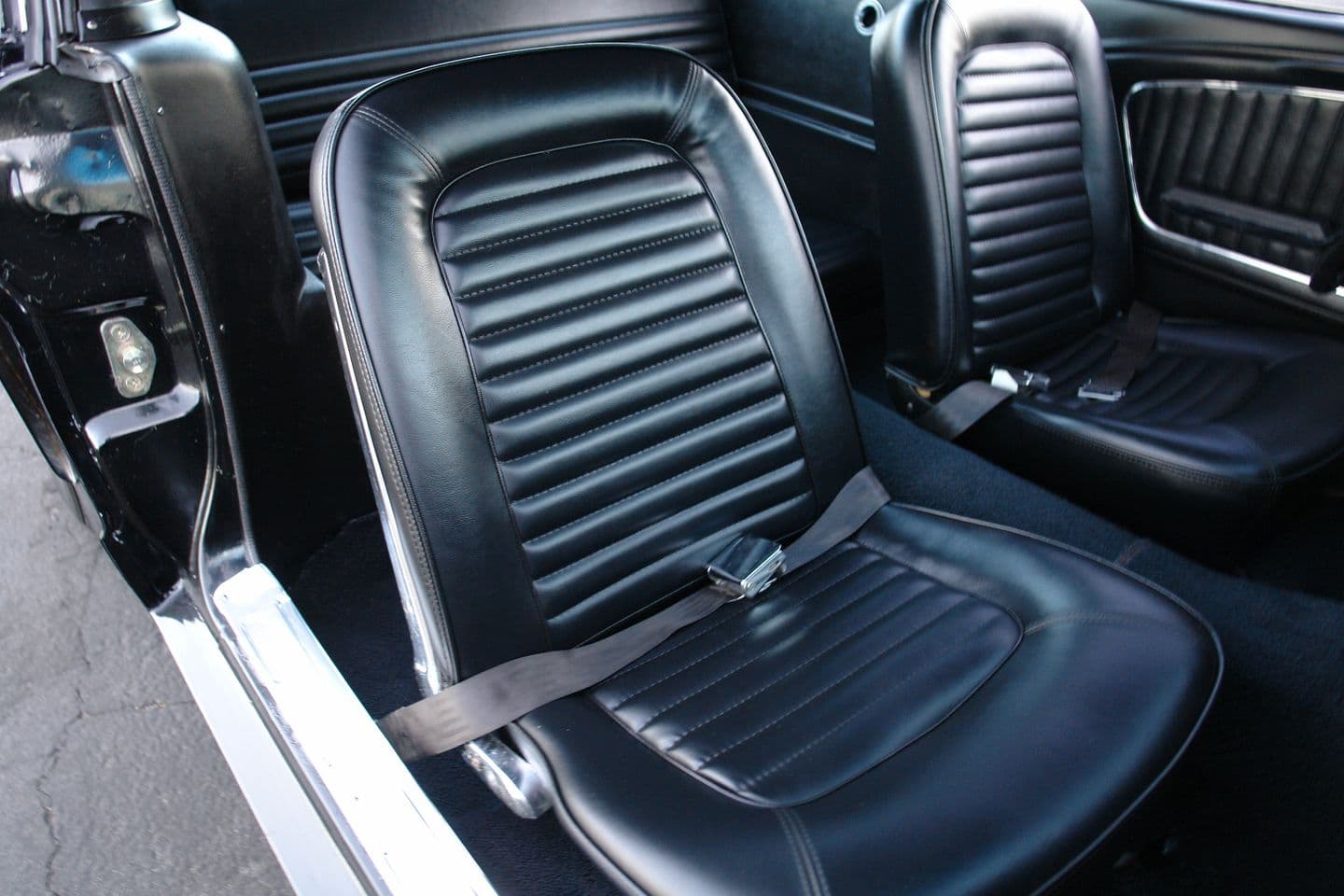 1965 Ford Mustang Fastback thumbnail 24