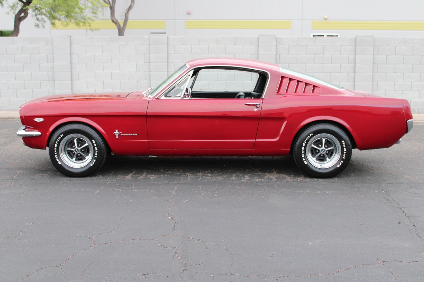 1965 Ford Mustang Fastback thumbnail 4