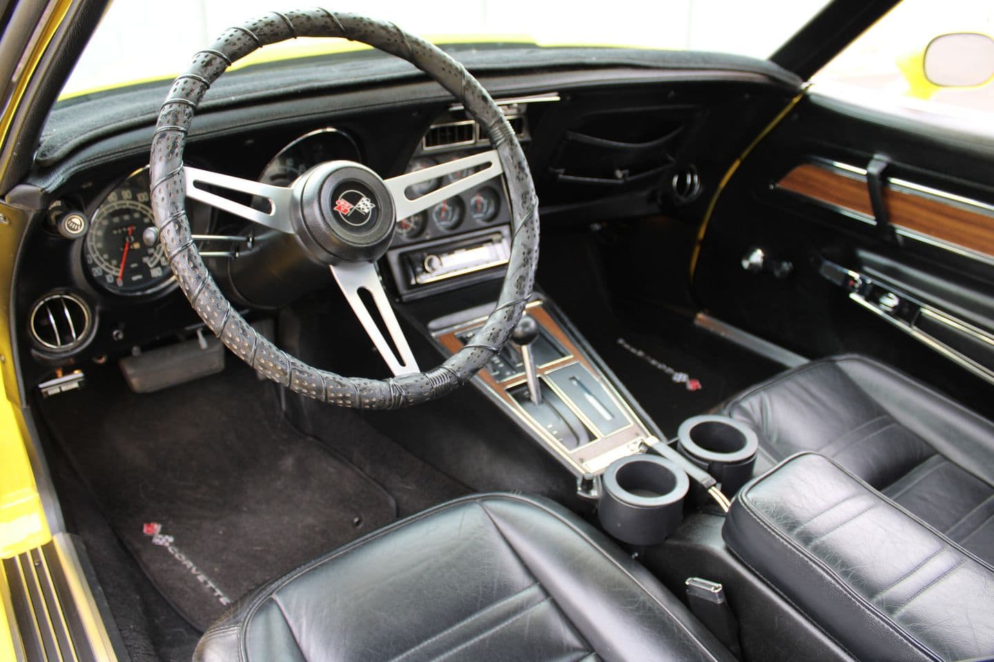 1975 Chevrolet Corvette thumbnail 9