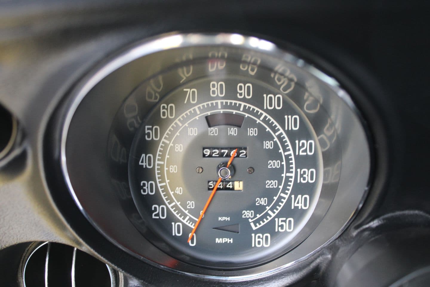 1975 Chevrolet Corvette thumbnail 28