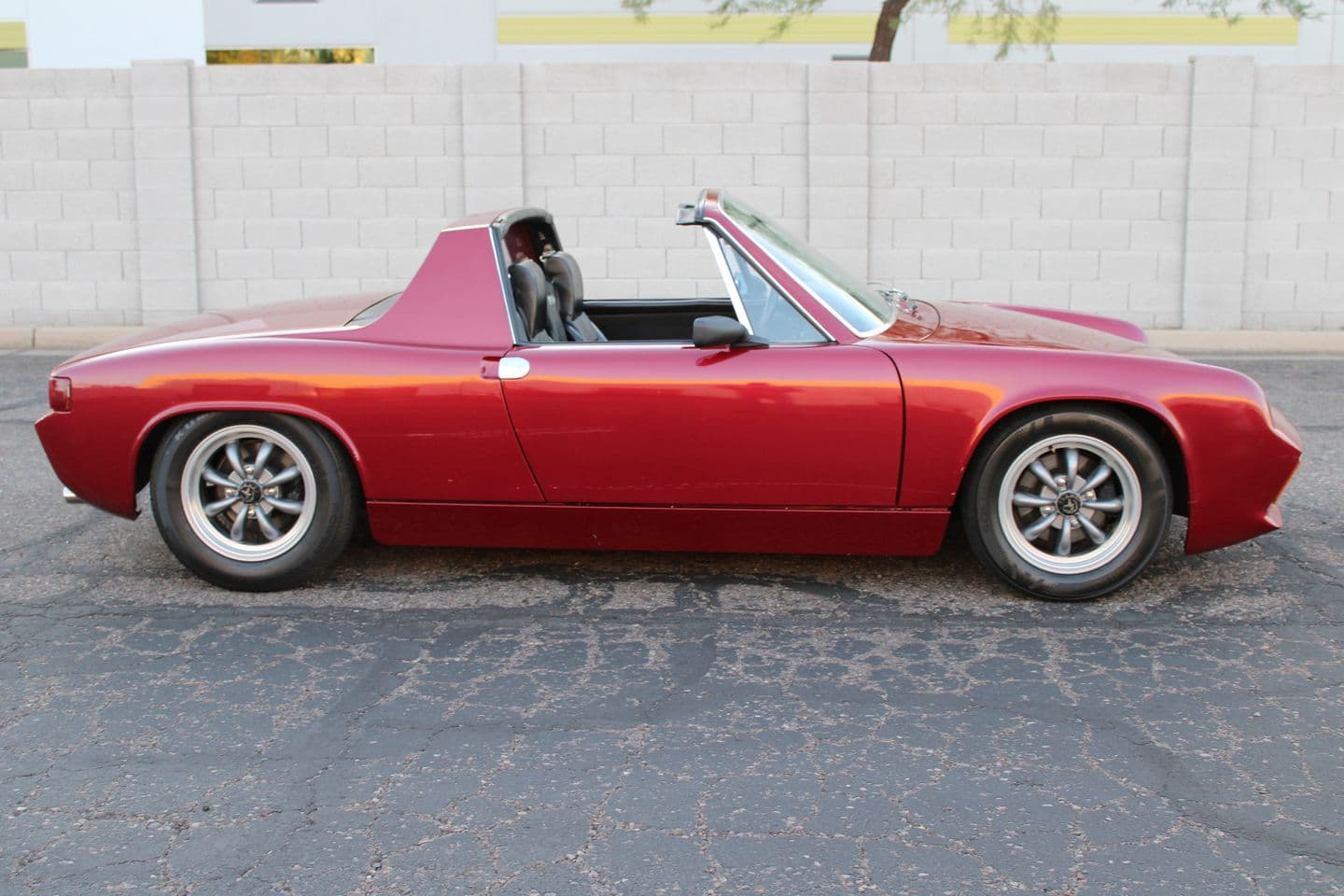 1975 Porsche 944 — photo 2
