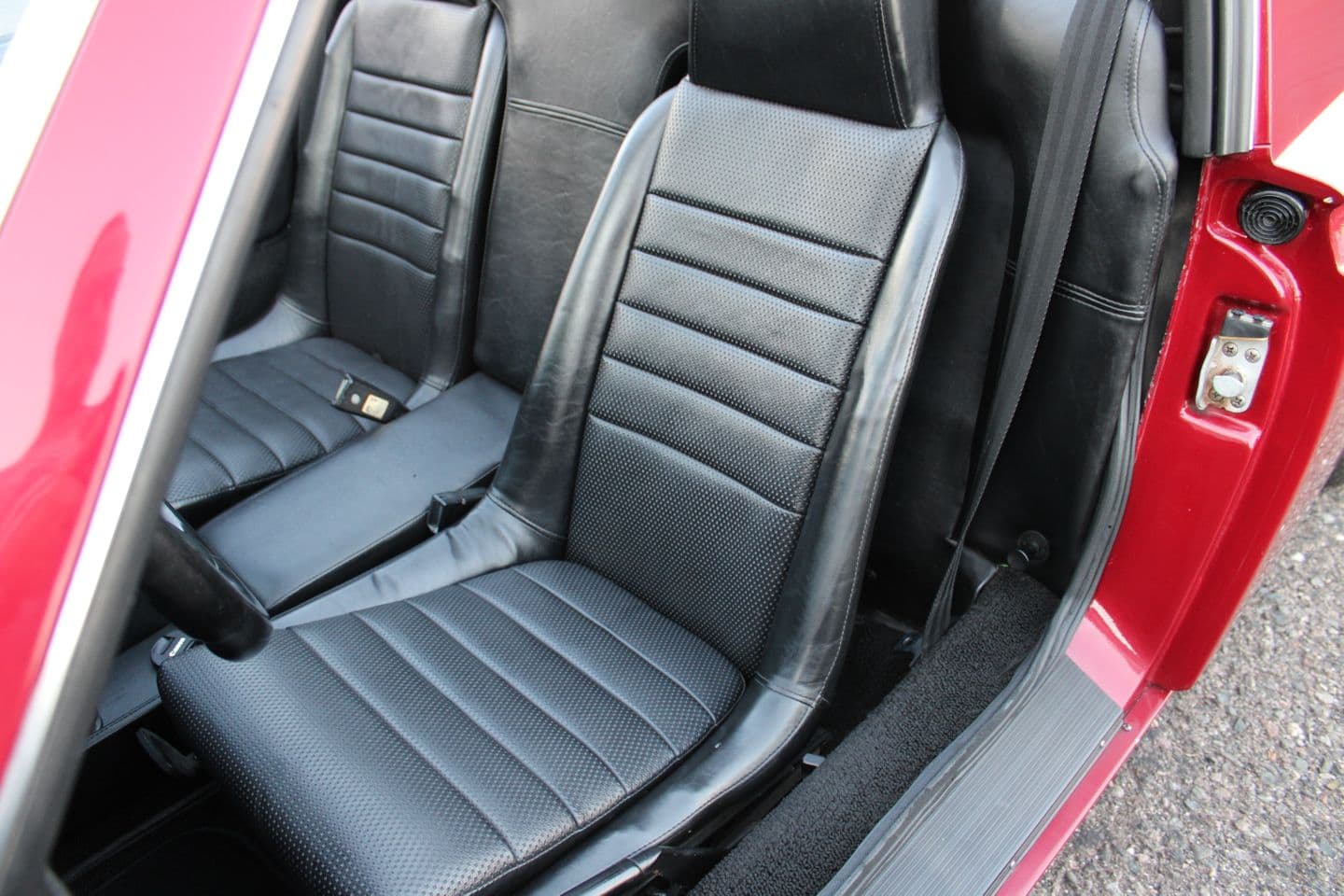 1975 Porsche 944 thumbnail 13
