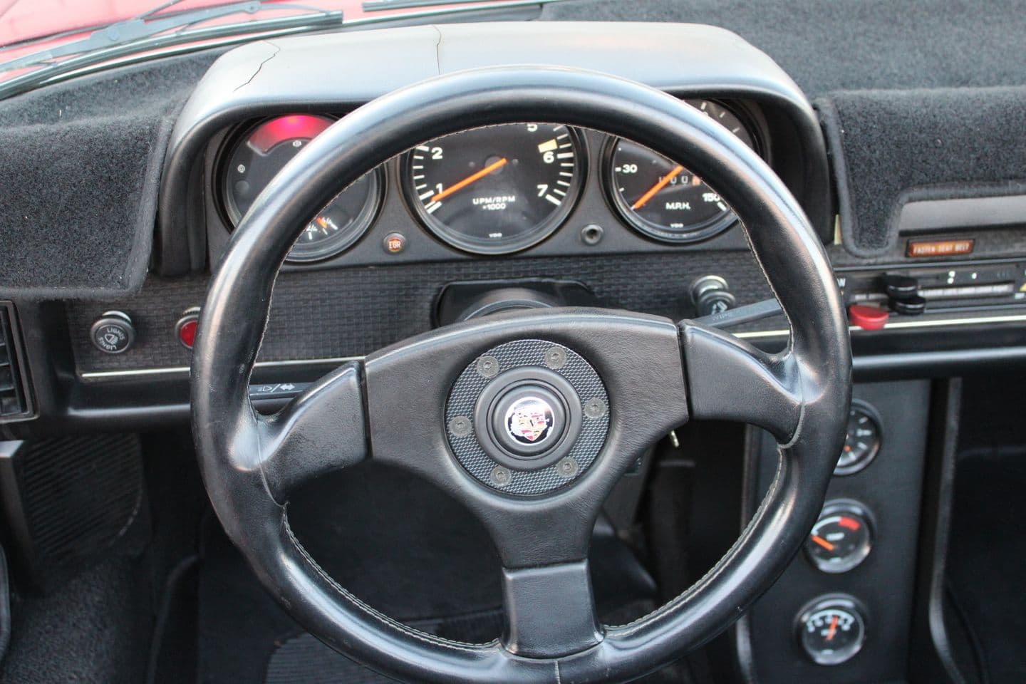 1975 Porsche 944 thumbnail 14
