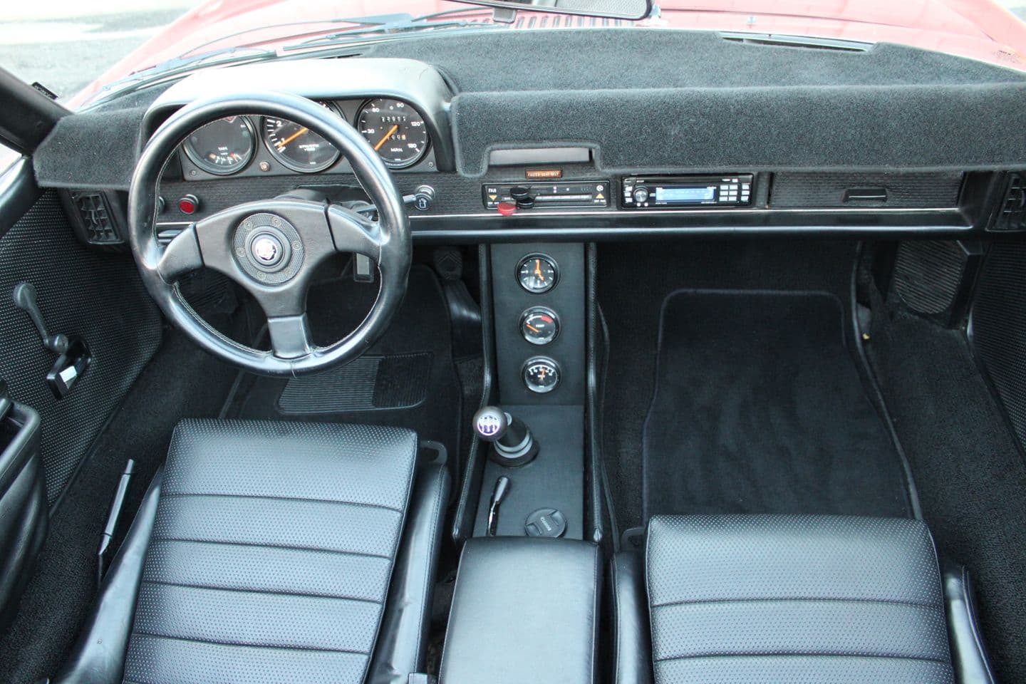1975 Porsche 944 thumbnail 20